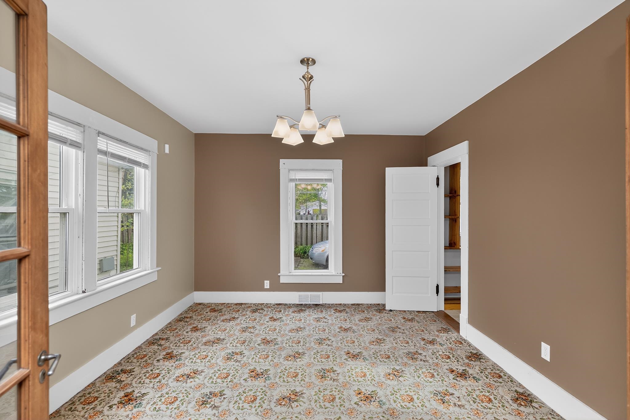 Photo 8 of 312 E Plymouth Avenue