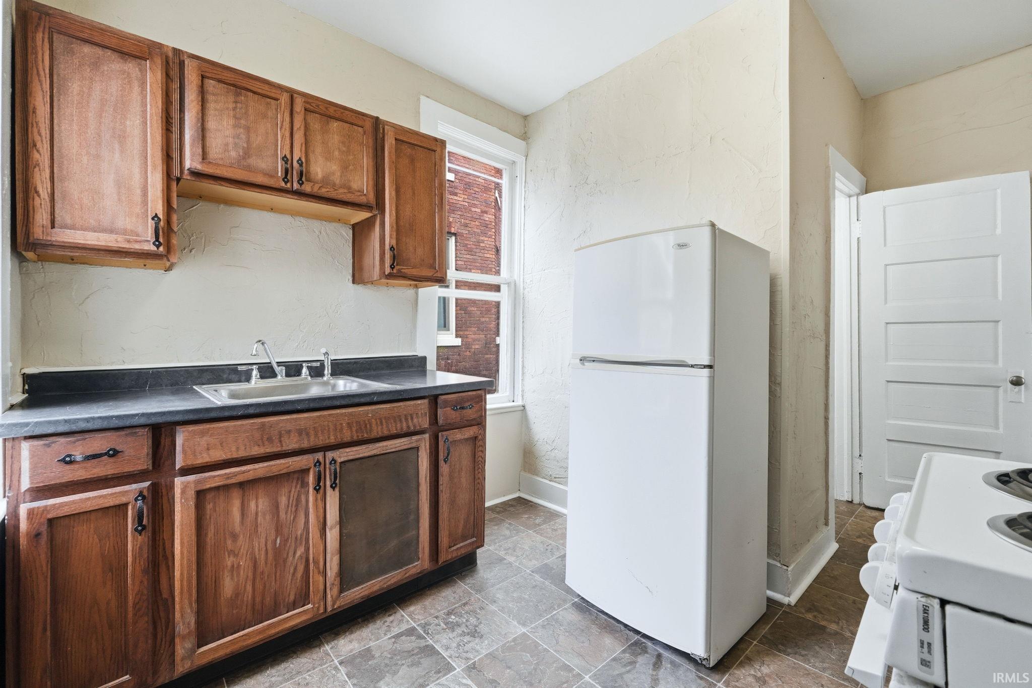 Photo 5 of 1201 Columbia Avenue
