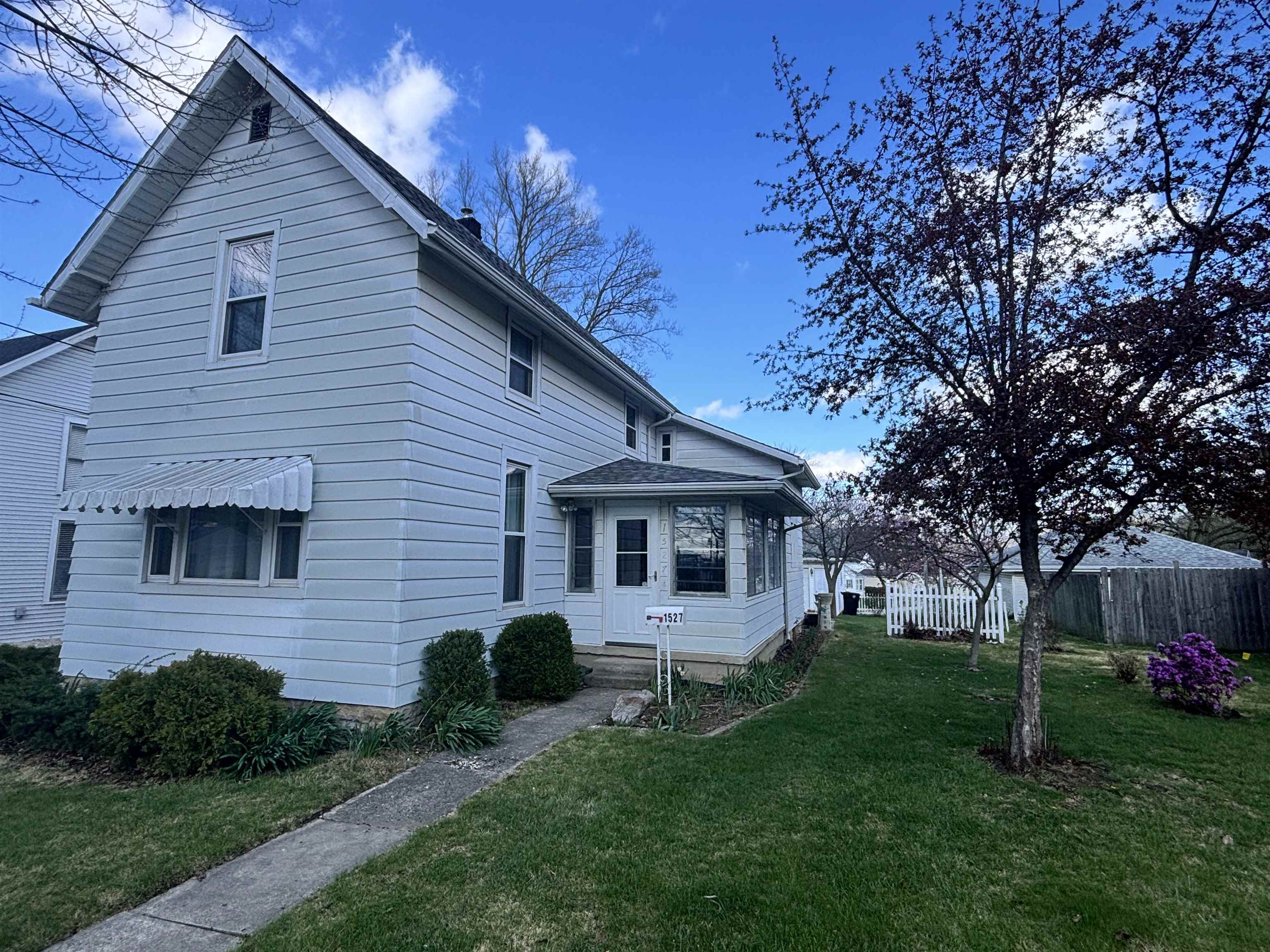 Photo 1 of 1527 Guilford Street