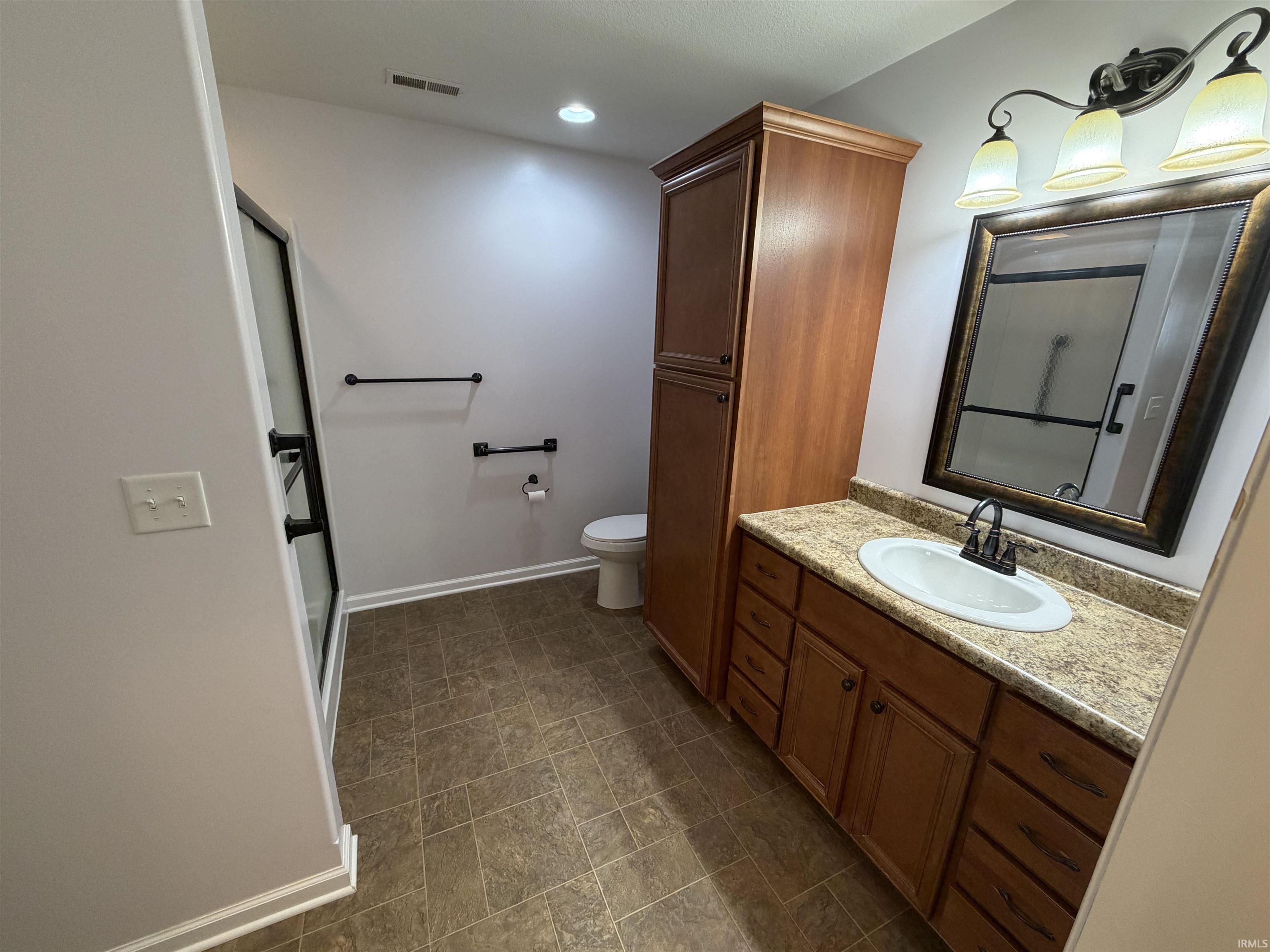 Photo 13 of 1703 Krebs Court