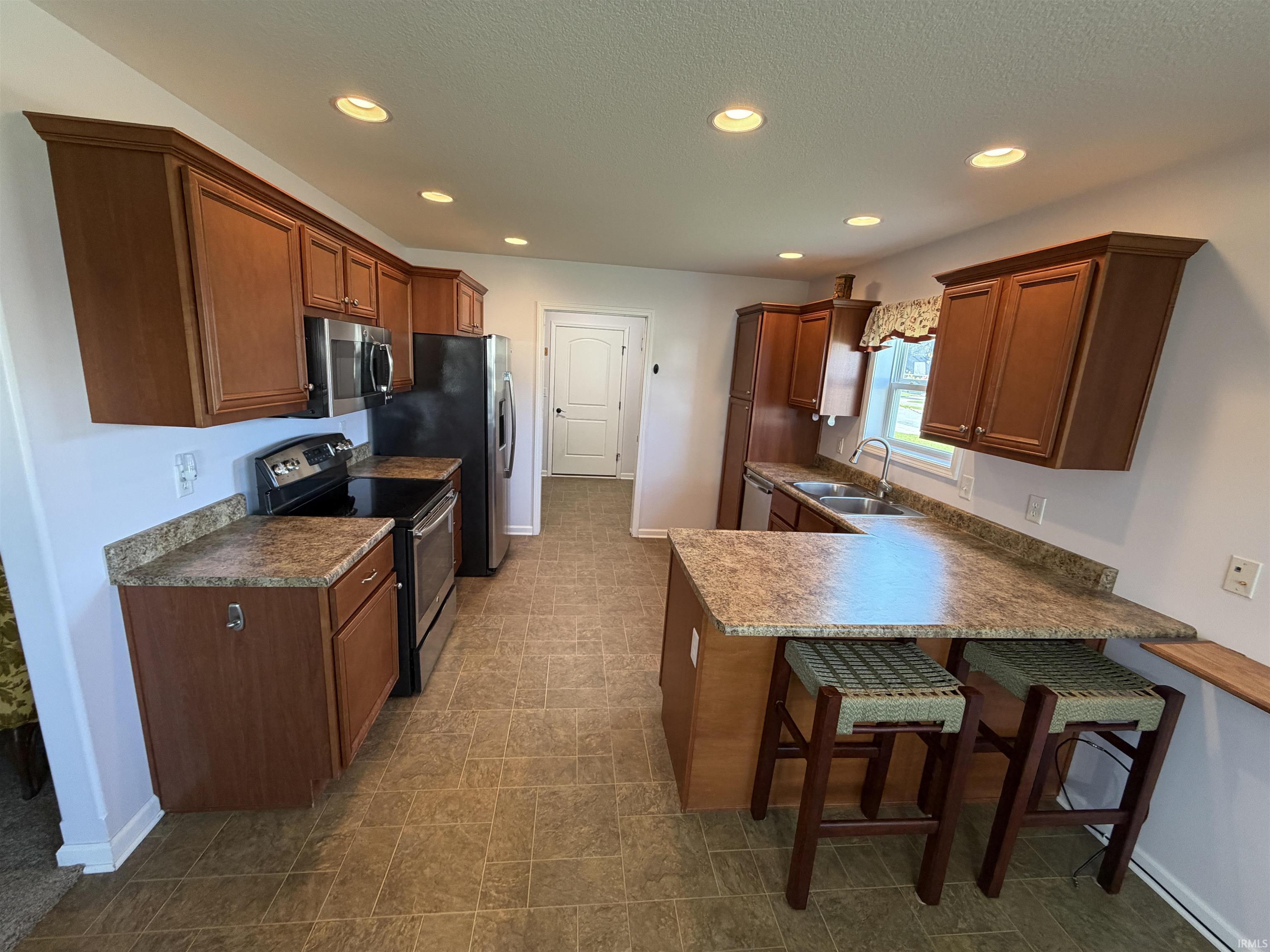 Photo 6 of 1703 Krebs Court