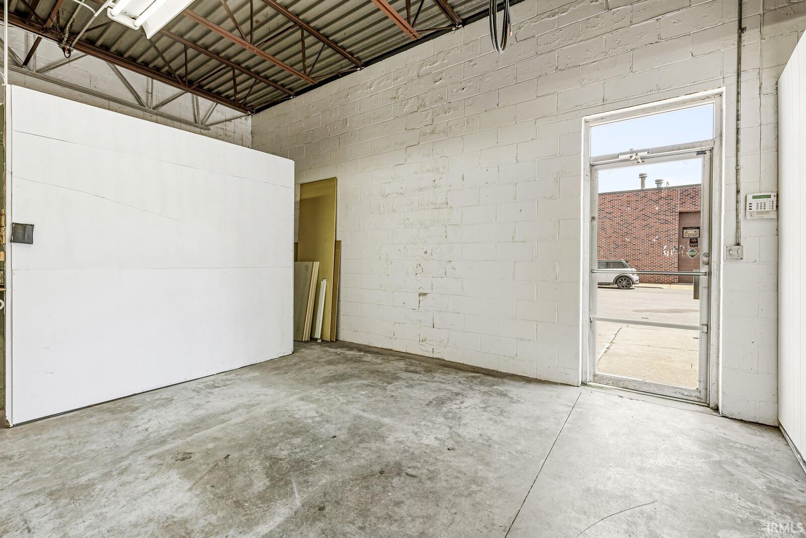 Photo 9 of 1505 W Beardsley Avenue