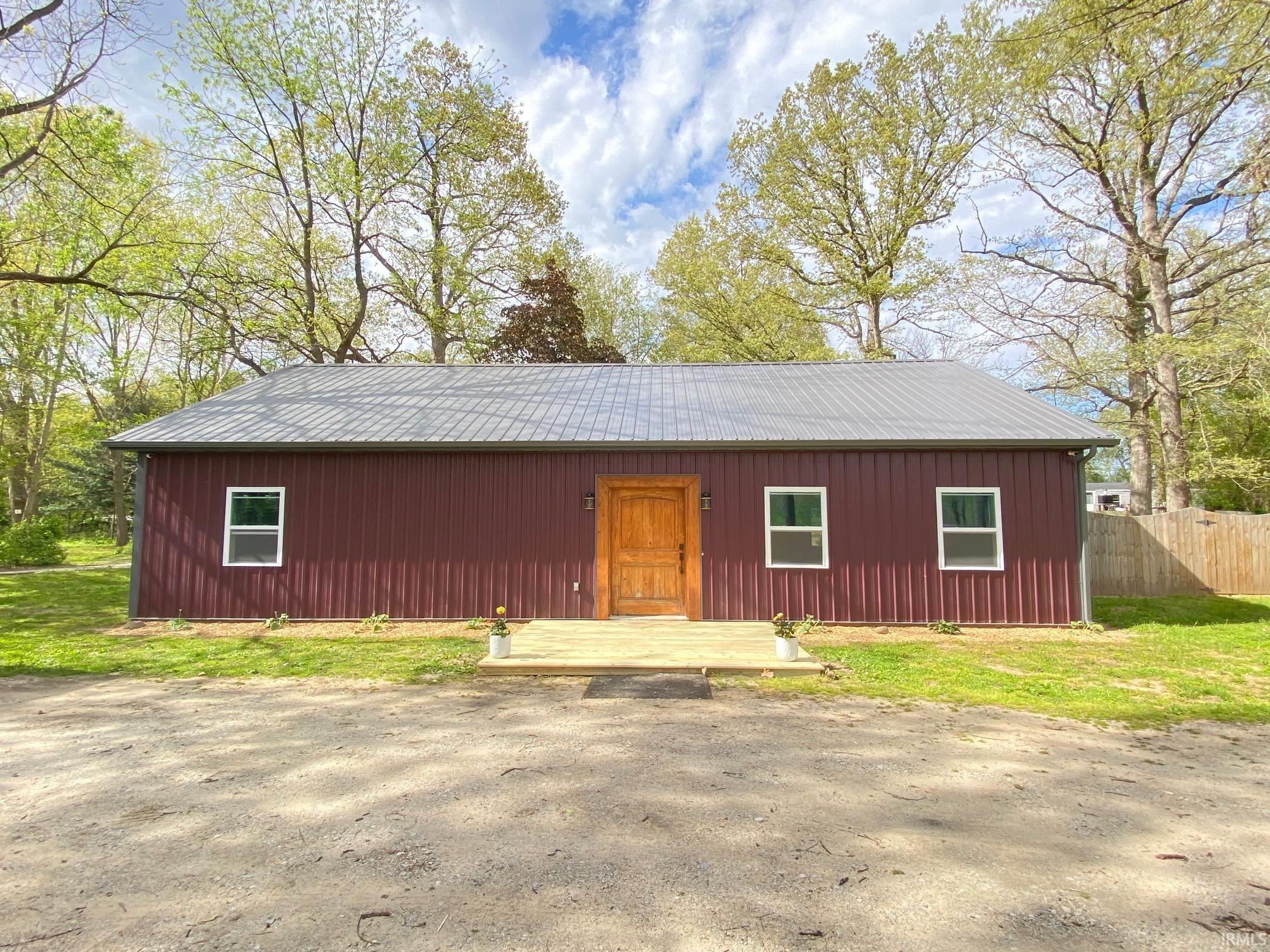 Homes for sale in Monticello, IN | 6035 N Hodges Dr, Monticello, IN 47960 | MLS# 202616591