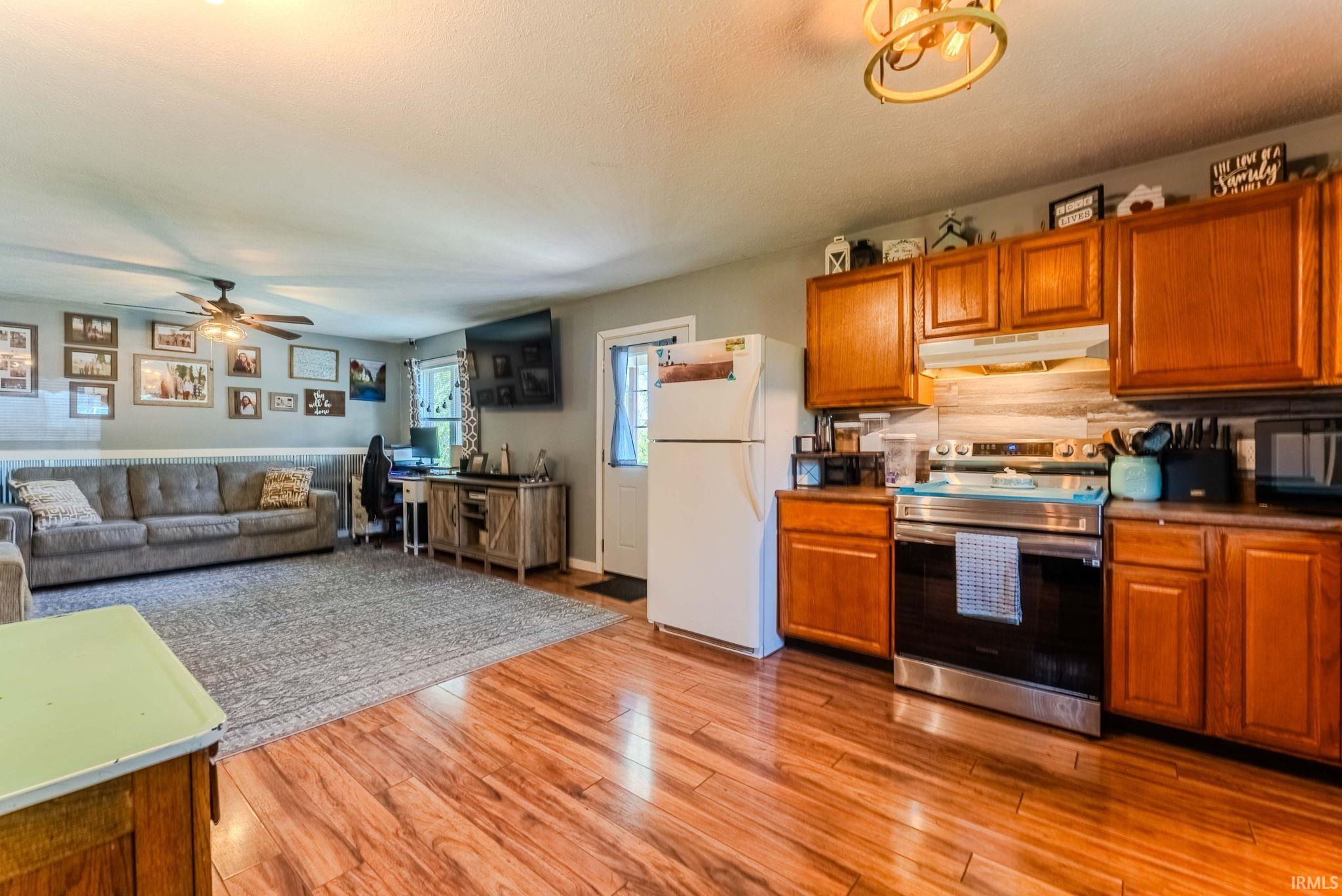 Photo 9 of 220 N Benton Street