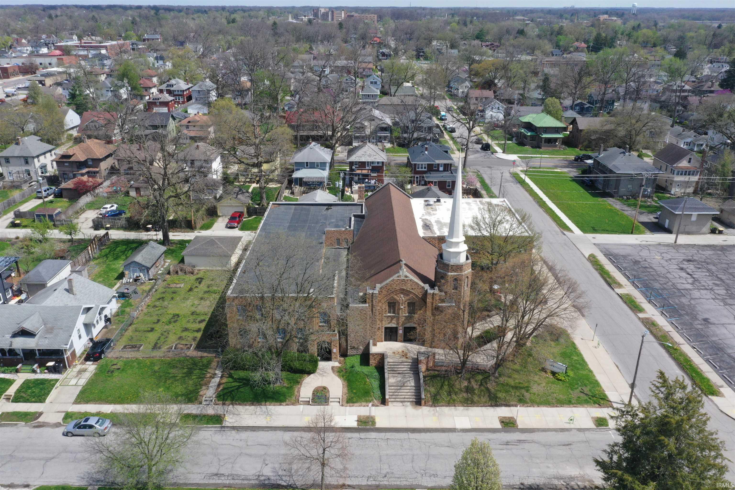 Photo 13 of 2100 Kentucky Avenue