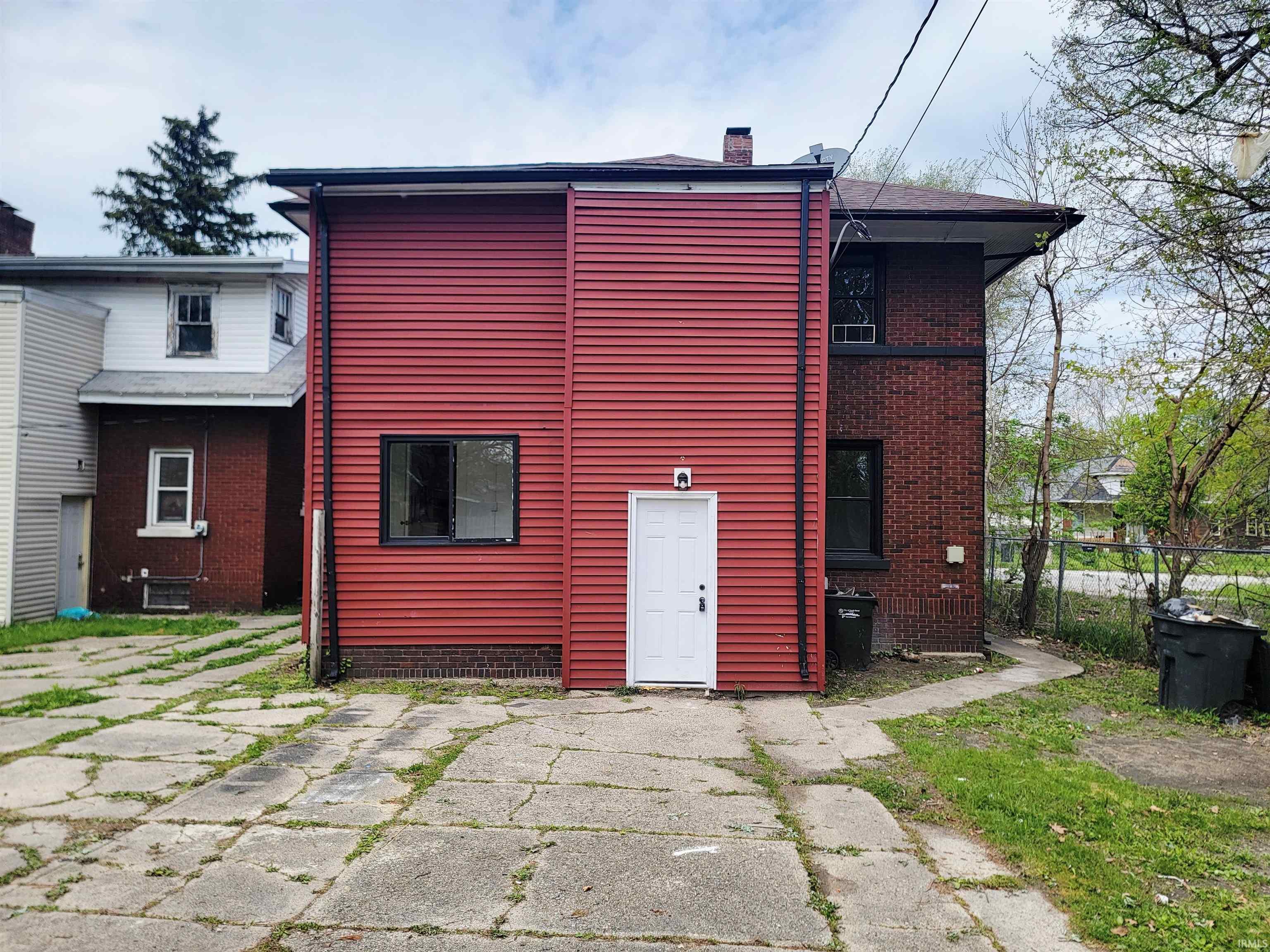 Photo 1 of Manufactured home for sale at 2118 Lincoln Way W, South Bend, IN 46628 | MLS# 202616798 | Listing updated on 2026-09-20