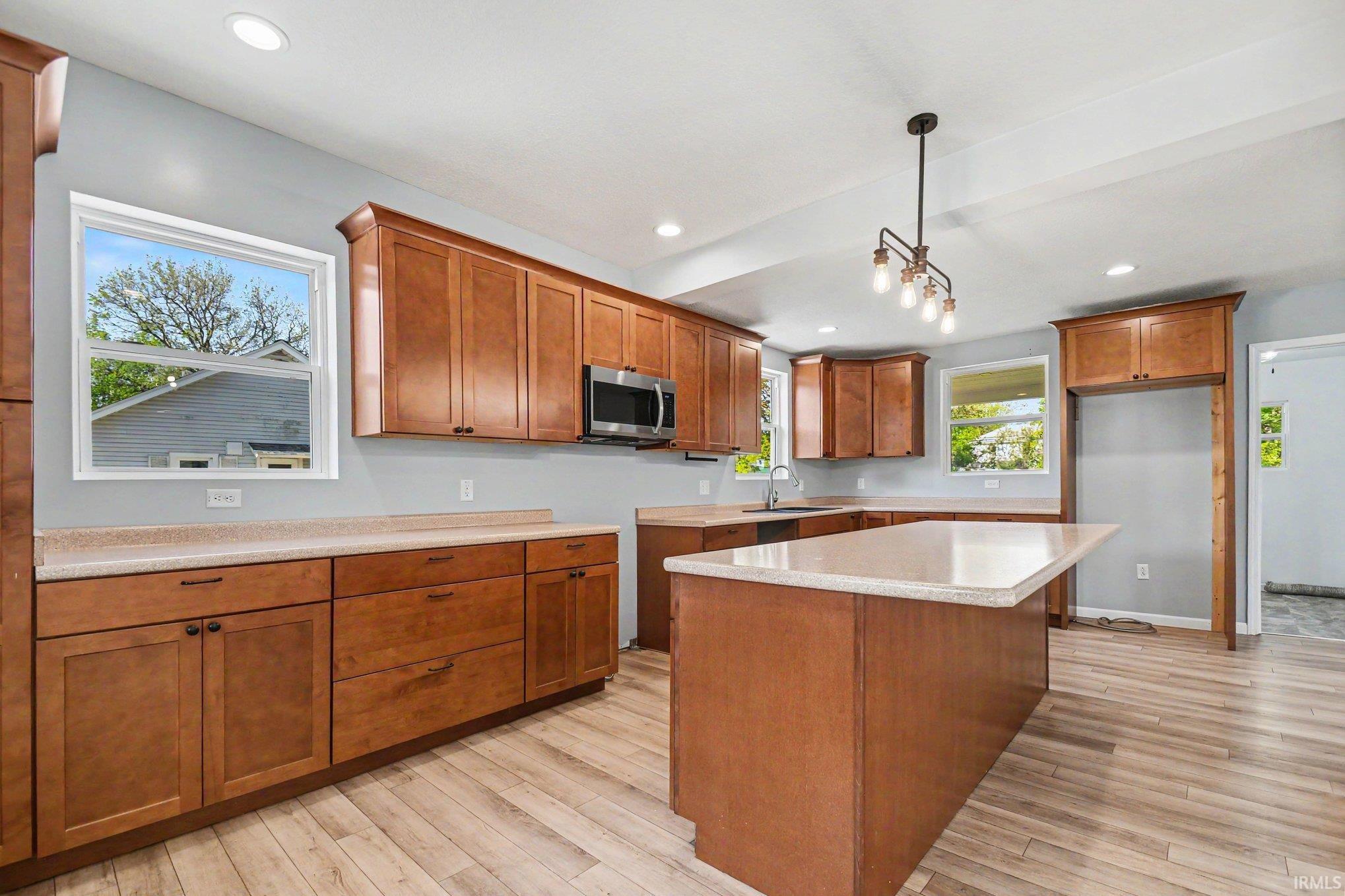Photo 6 of 211 N Morgan Street