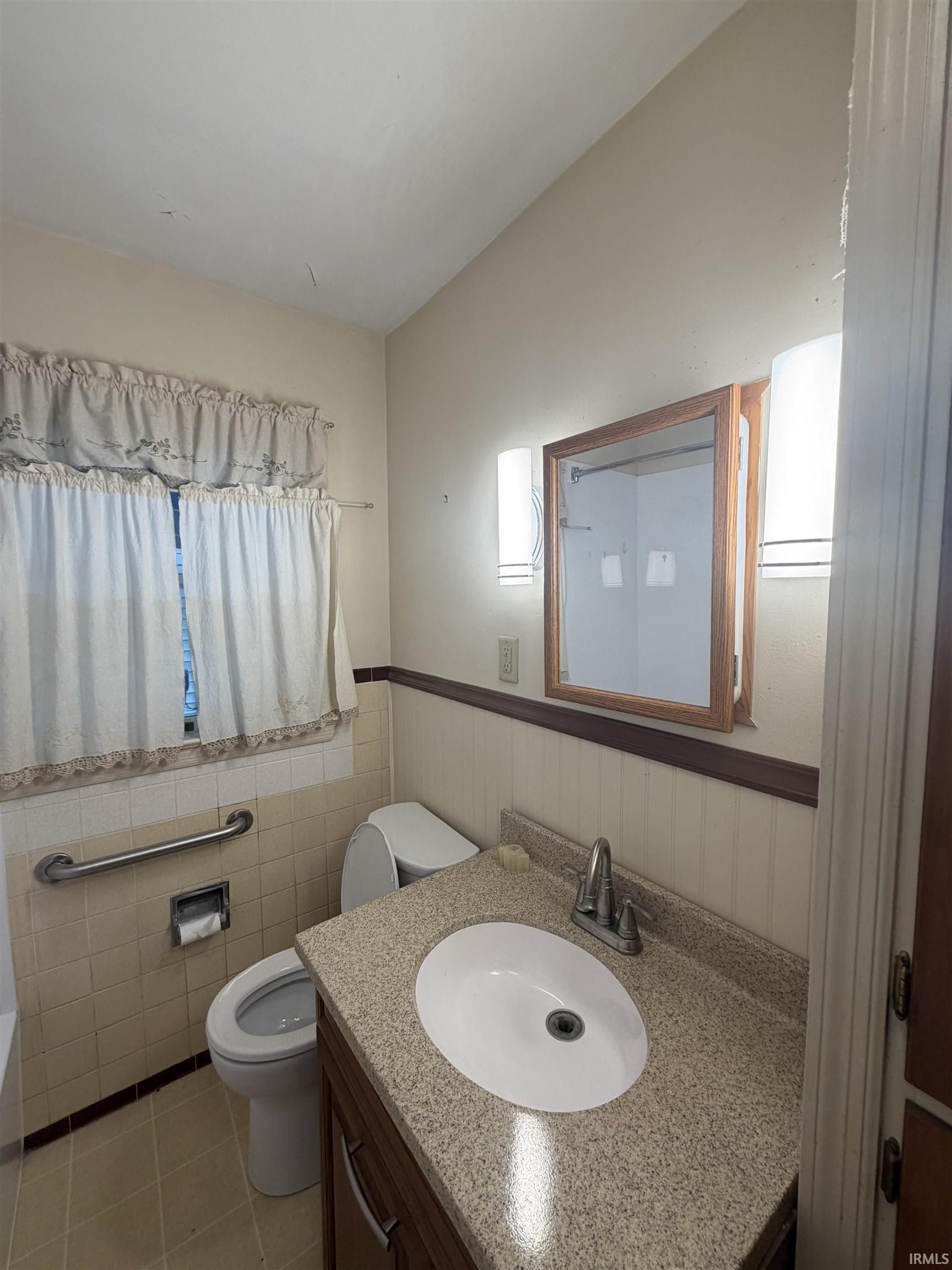 Photo 20 of 3639 Hiawatha Boulevard