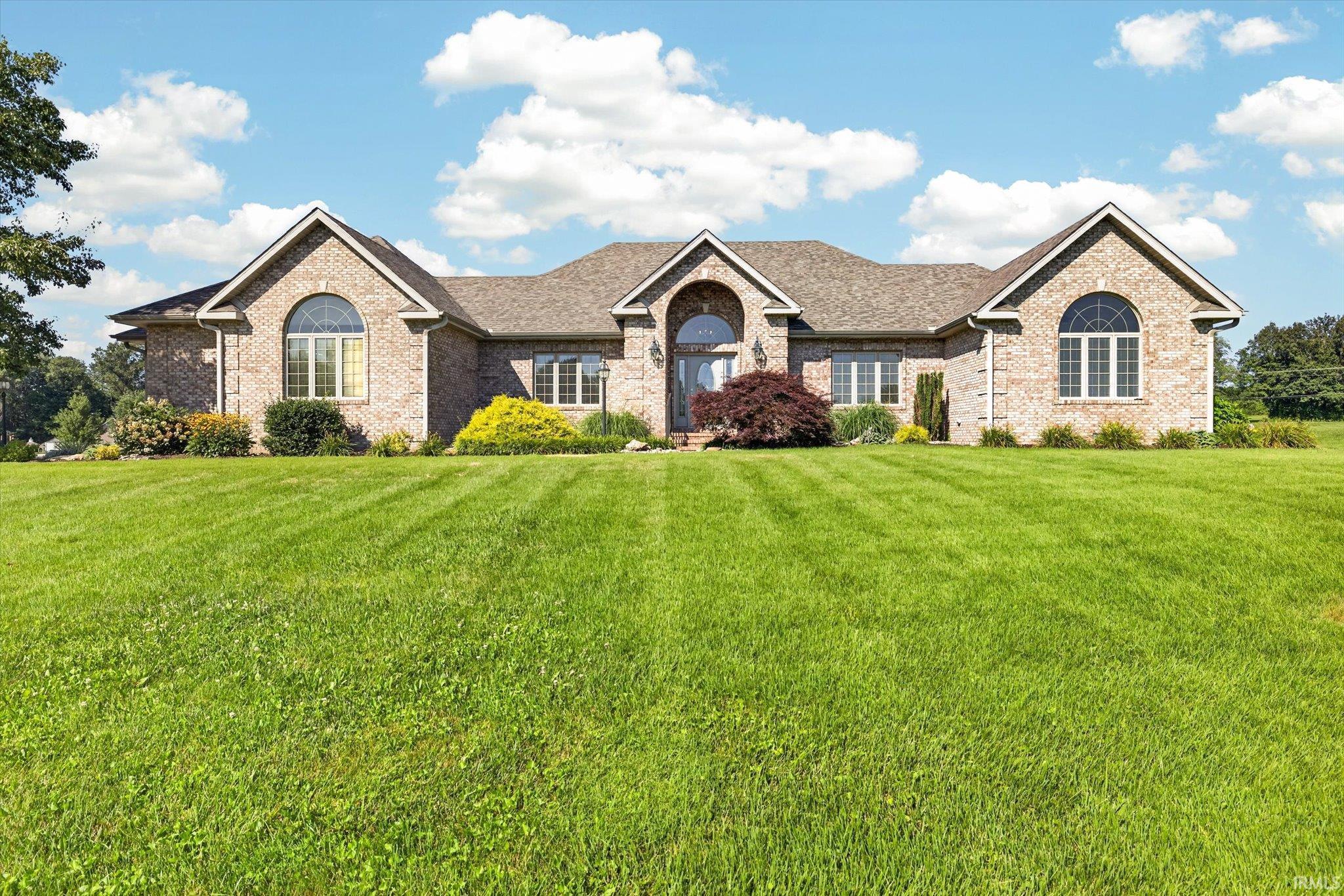Homes for sale in Linton, IN | 675 N Auburn Ridge Dr, Linton, IN 47441 | MLS# 202616983