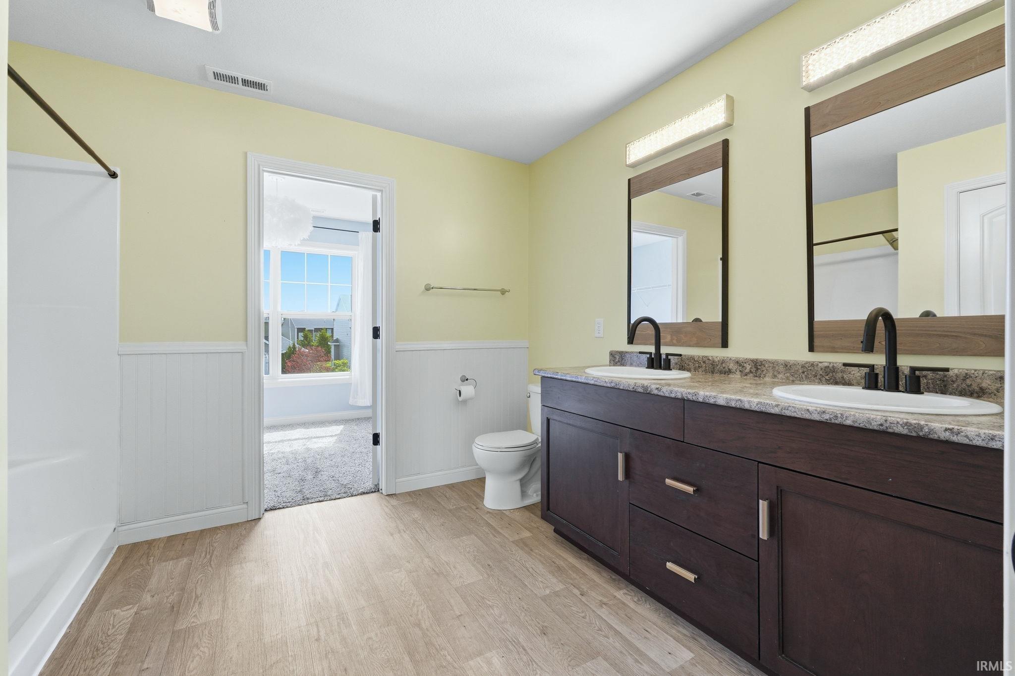 Primary bath with walk in closet