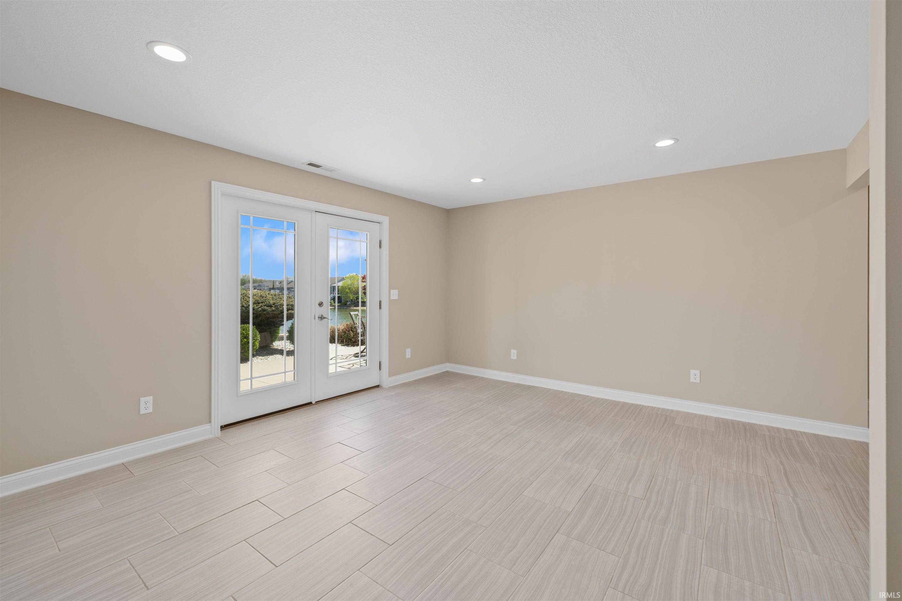 Walk-out basement, tile flooring.