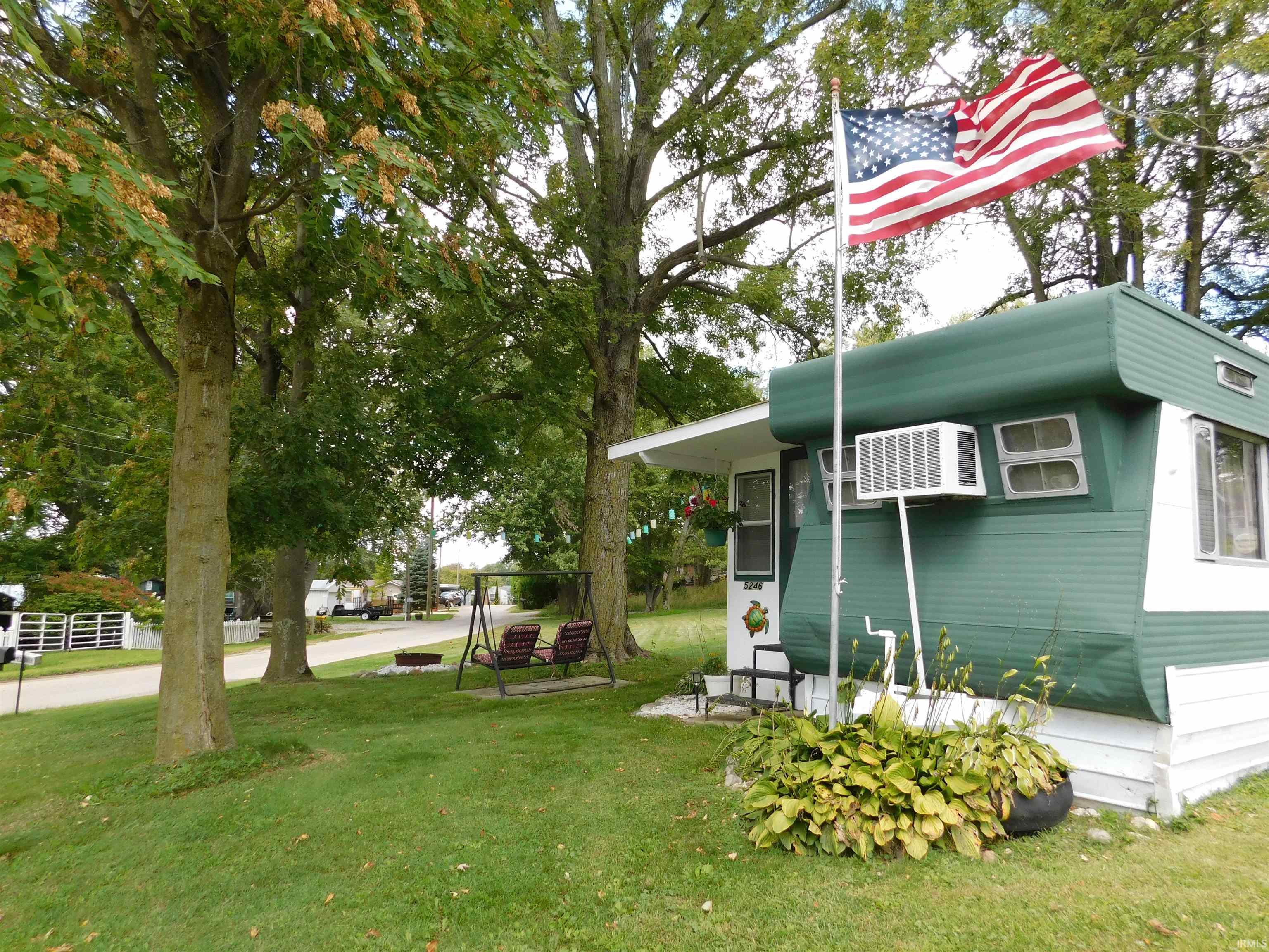 Photo 9 of 5246 W Warren Avenue