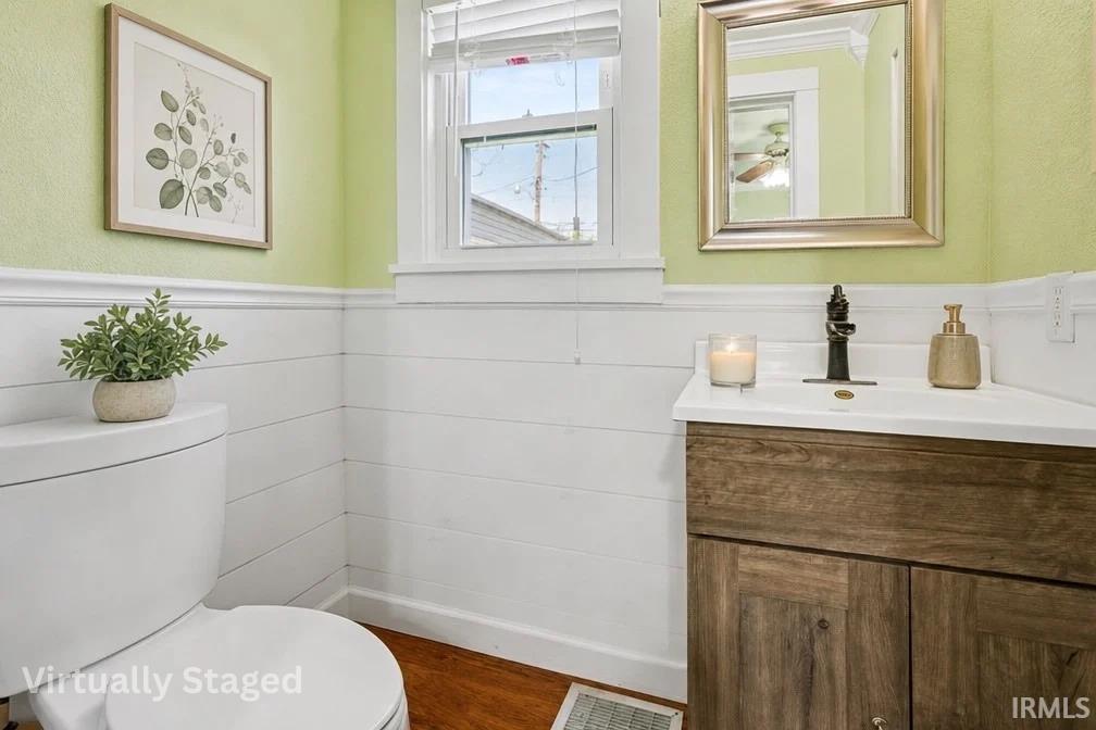 Photo 6 of 1212 W Lexington Avenue