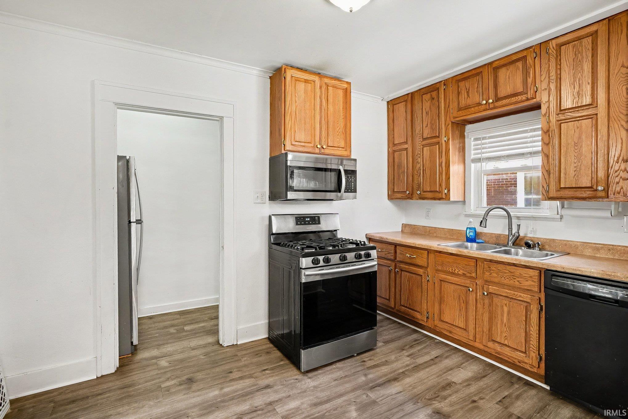 Photo 9 of 1212 W Lexington Avenue