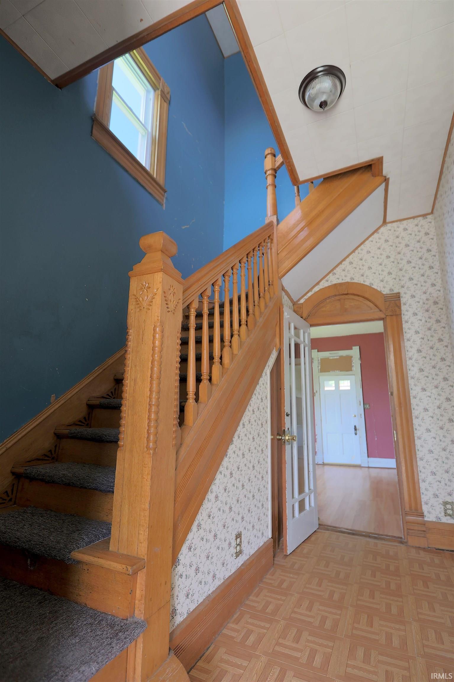 Photo 5 of 1015 College Avenue