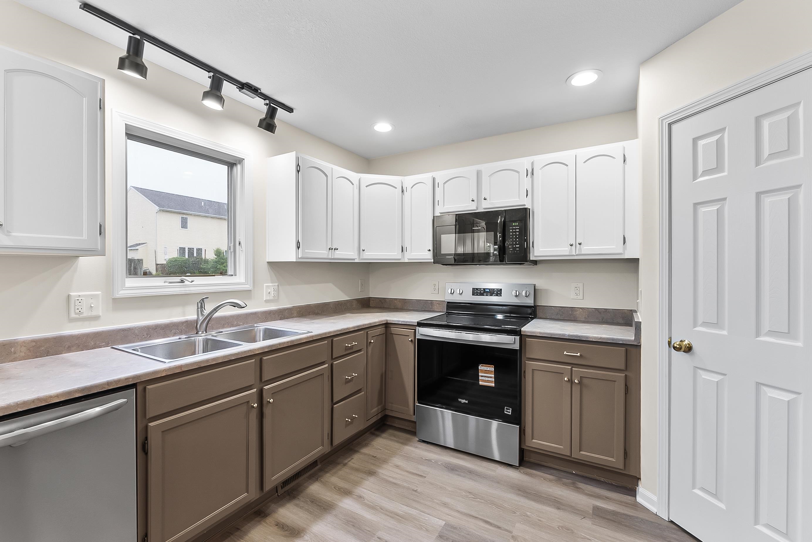 Photo 10 of 14933 Knobcone Court