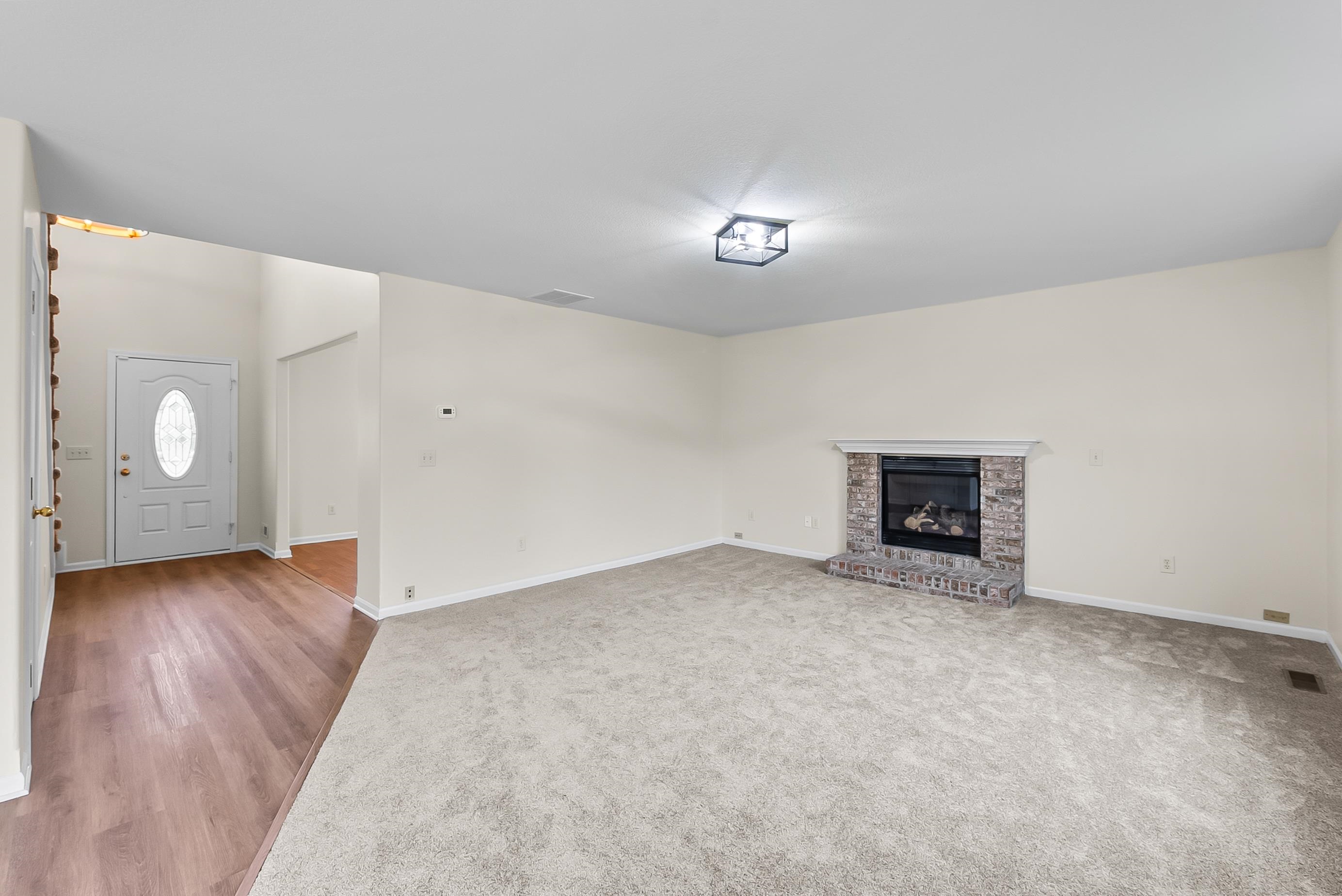 Photo 3 of 14933 Knobcone Court