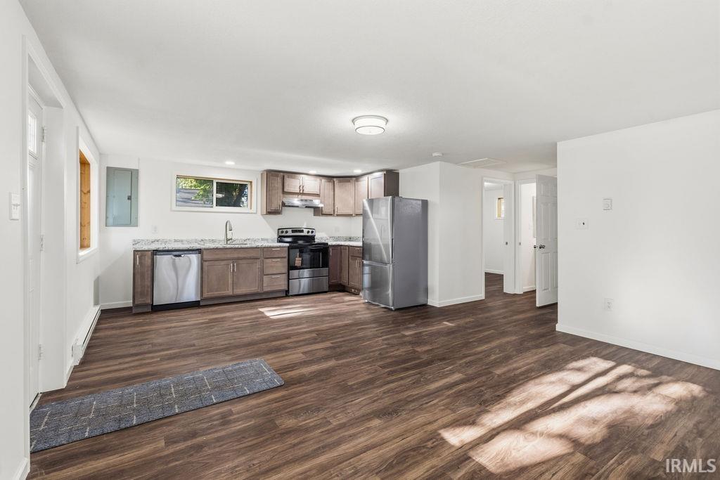 Photo 5 of 4253 S Lakeshore Drive