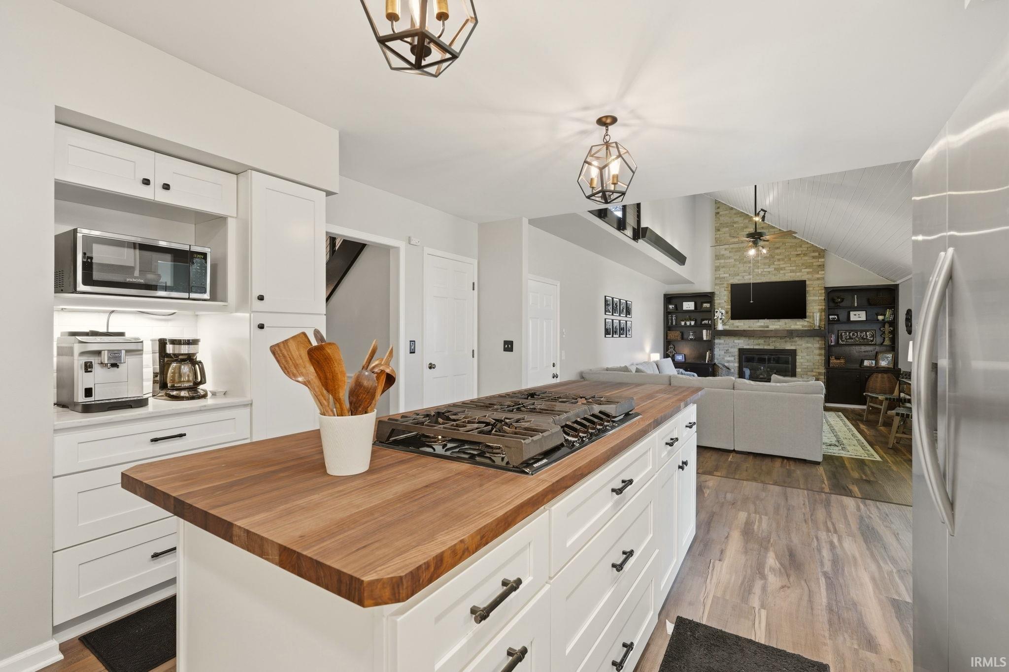 Photo 7 of 5713 Kinlock Place