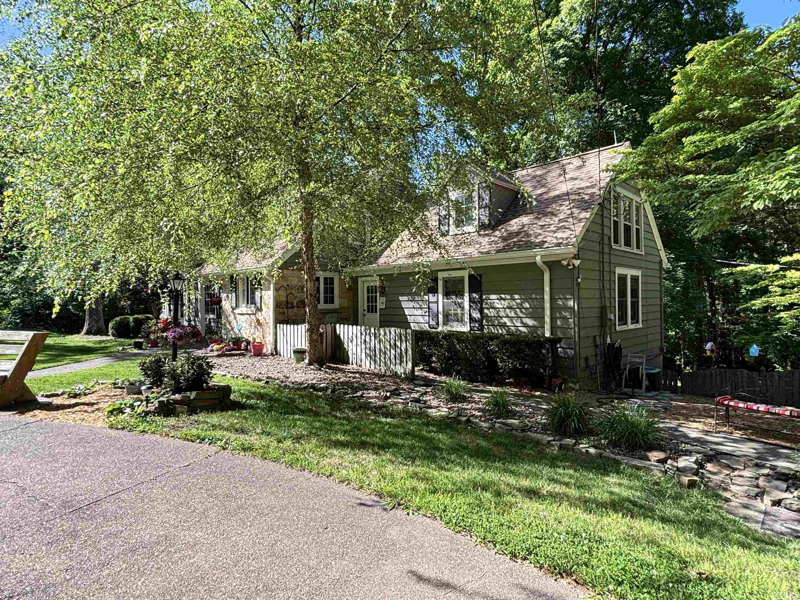 3rd image of 10306 Browning Rd, Evansville, IN 47725 | MLS# 202618118