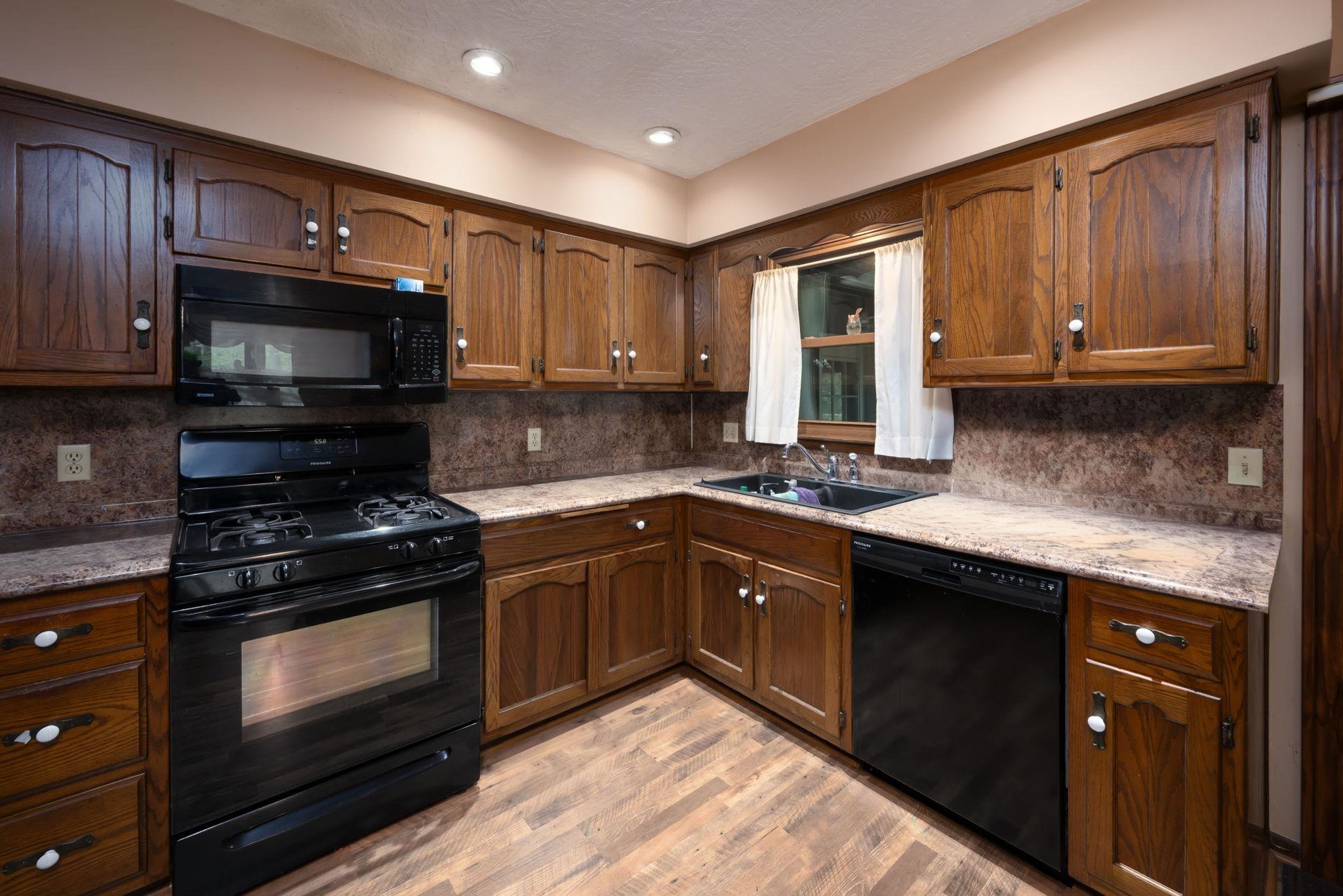 Photo 10 of 1287 E Greenbriar Drive