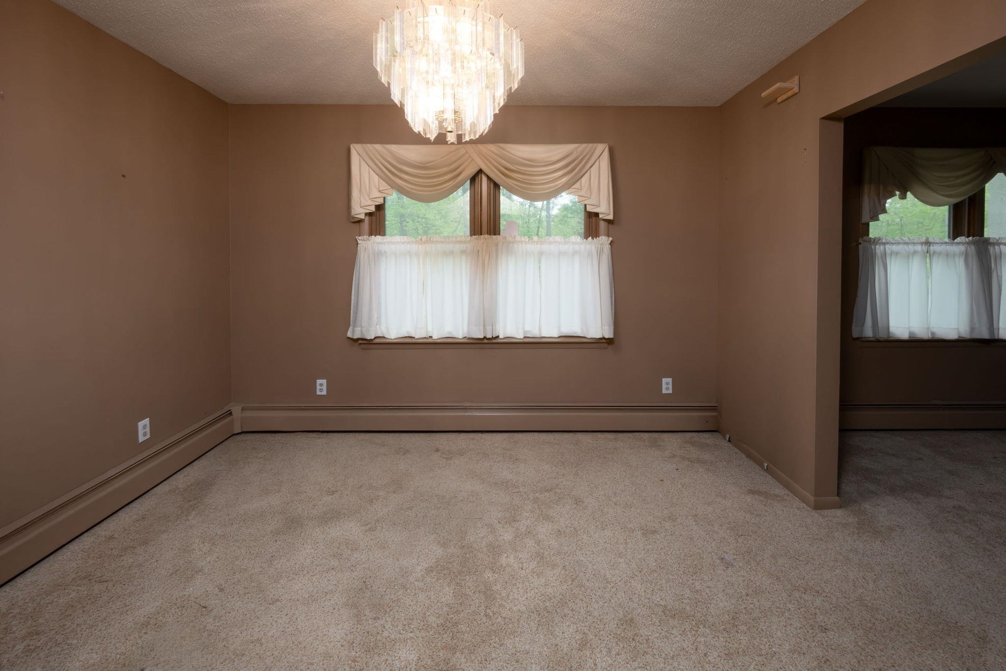Photo 13 of 1287 E Greenbriar Drive