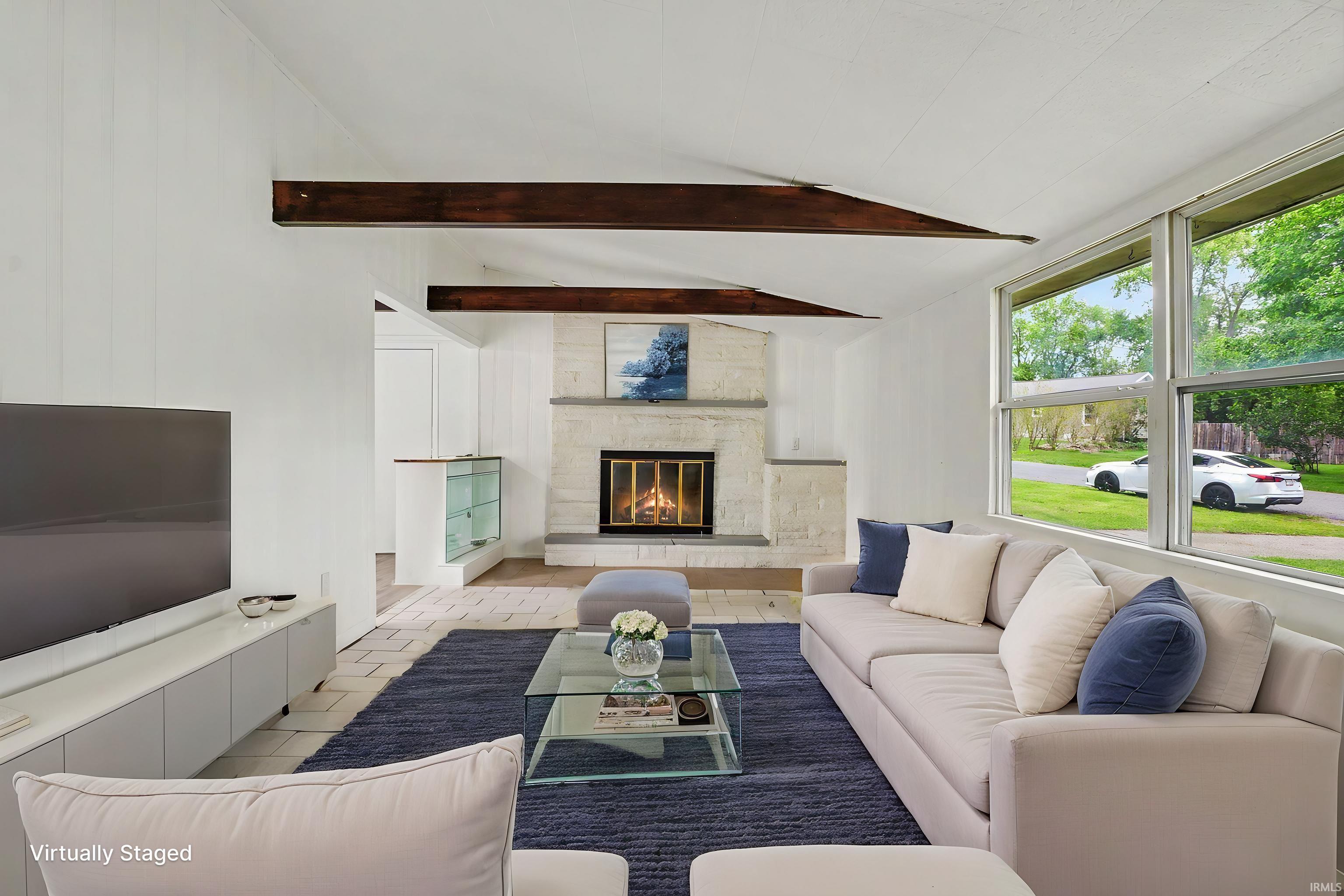 Living Room (Virtual Stage)