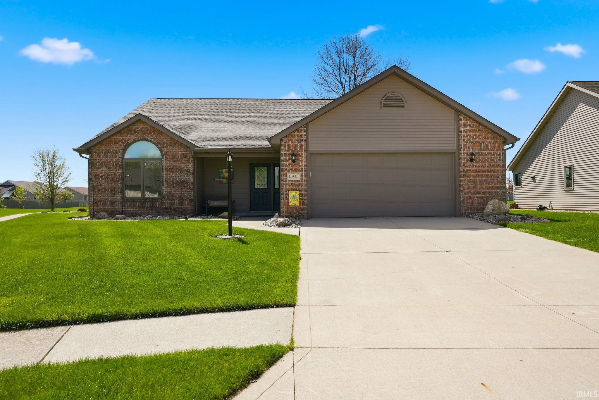 Photo 3 of 1503 Classic Lake Cove