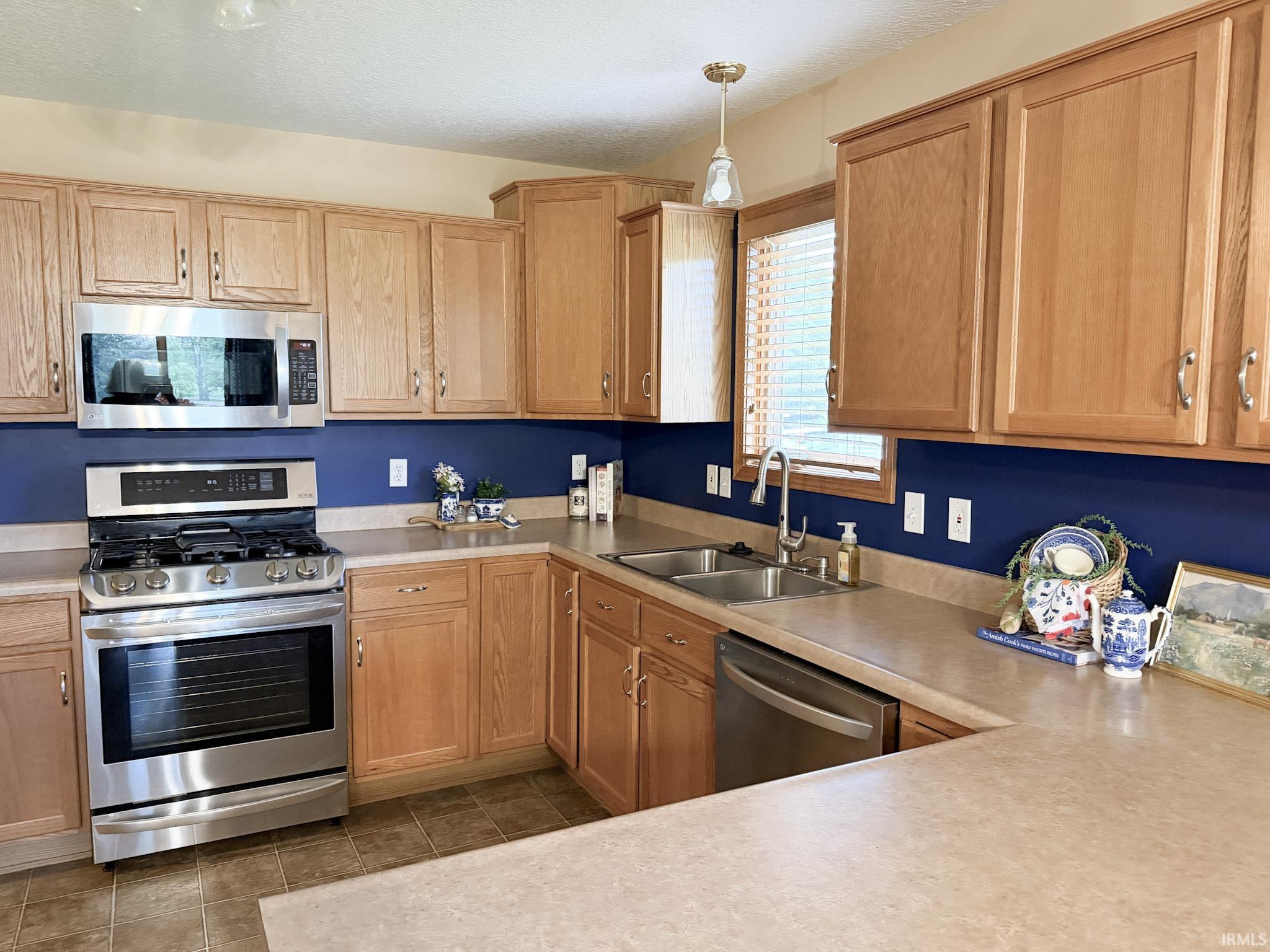 Photo 7 of 9418 Greyhawk Drive