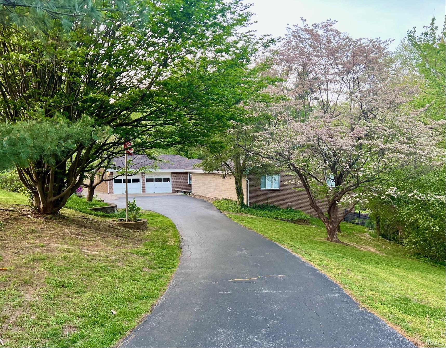 Photo 1 of Manufactured home for sale at 10845 Browning Rd, Evansville, IN 47725 | MLS# 202618341 | Listing updated on 2026-09-06