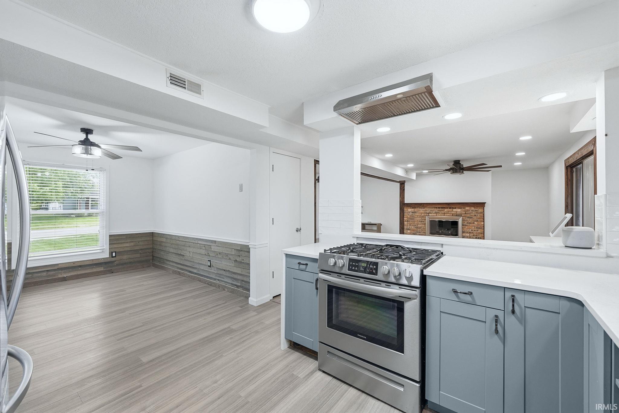 Photo 16 of 6609 Salge Drive