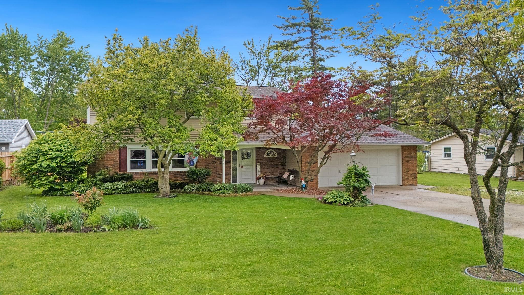 Photo 1 of 5323 Fernwood Avenue