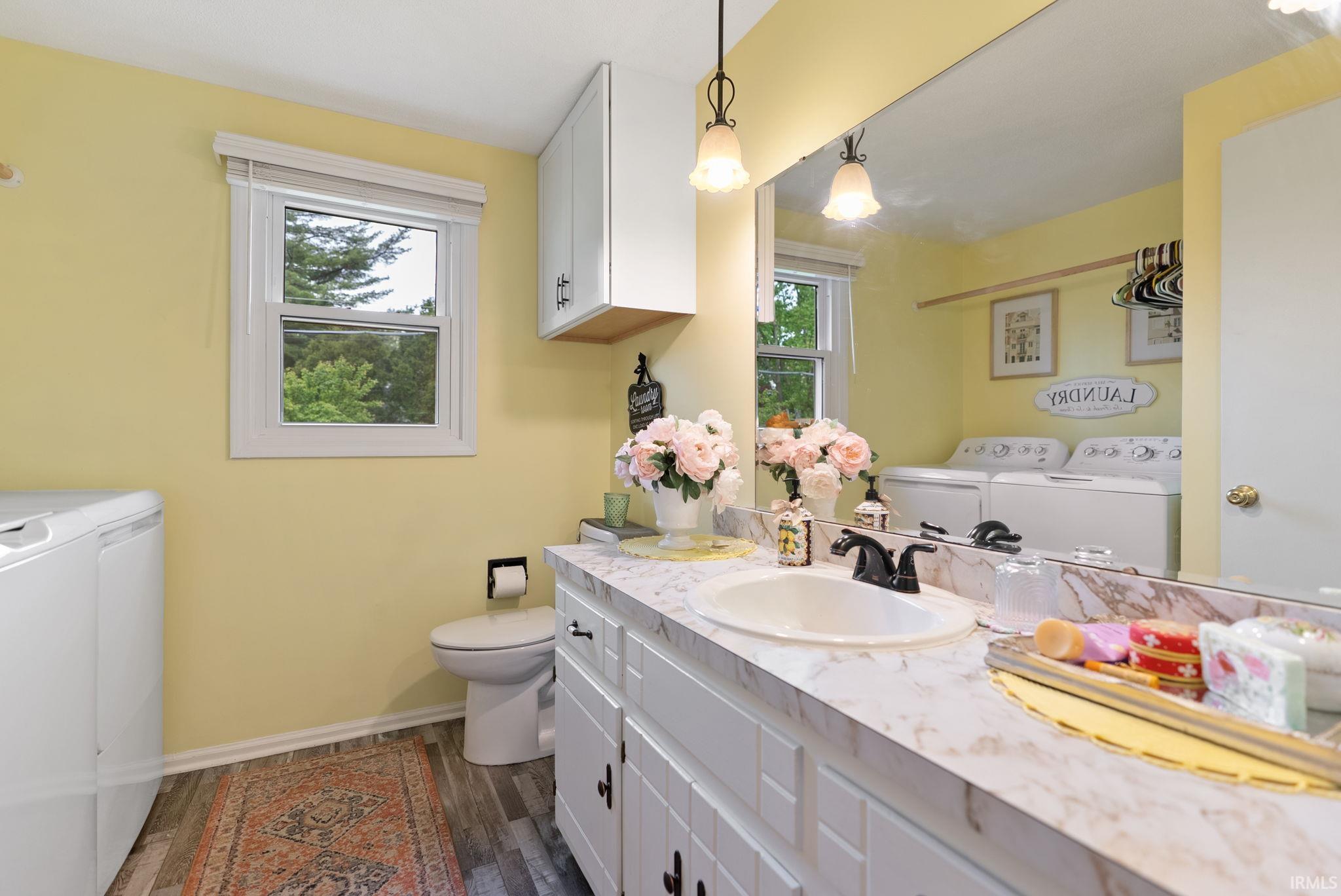 Photo 15 of 5323 Fernwood Avenue