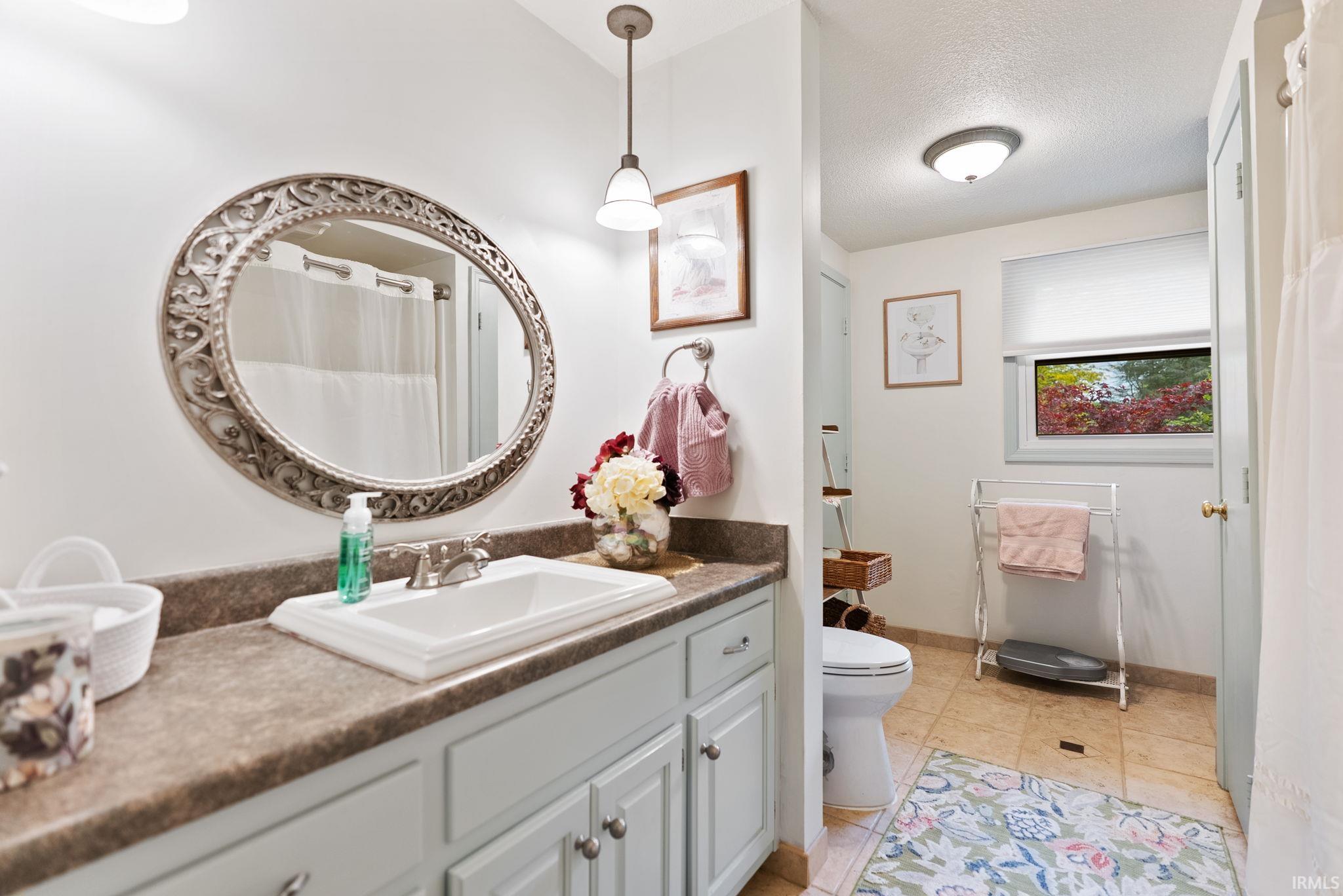 Photo 18 of 5323 Fernwood Avenue