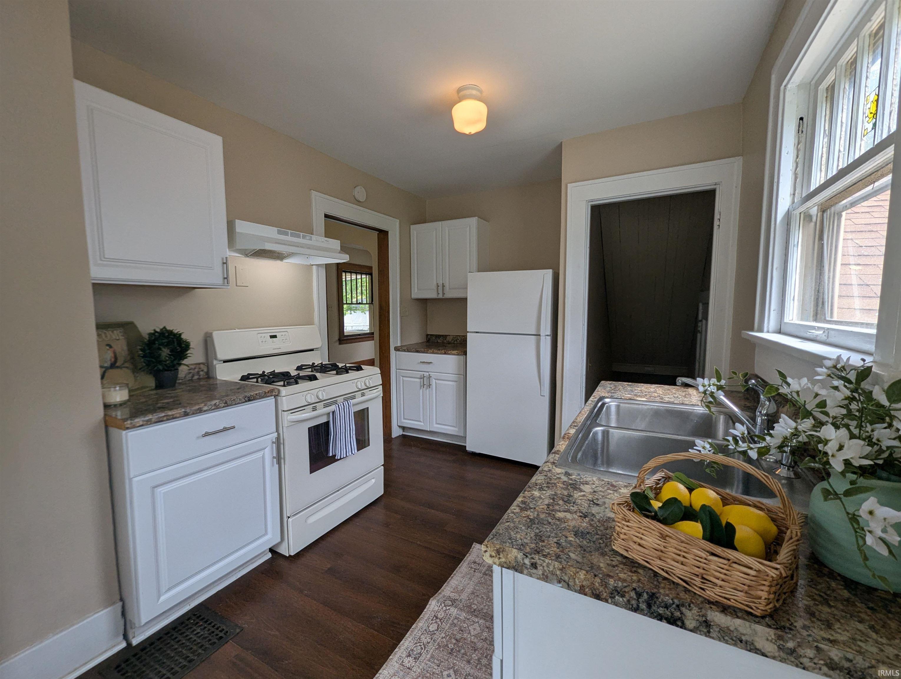 Photo 18 of 3501 Webster Street