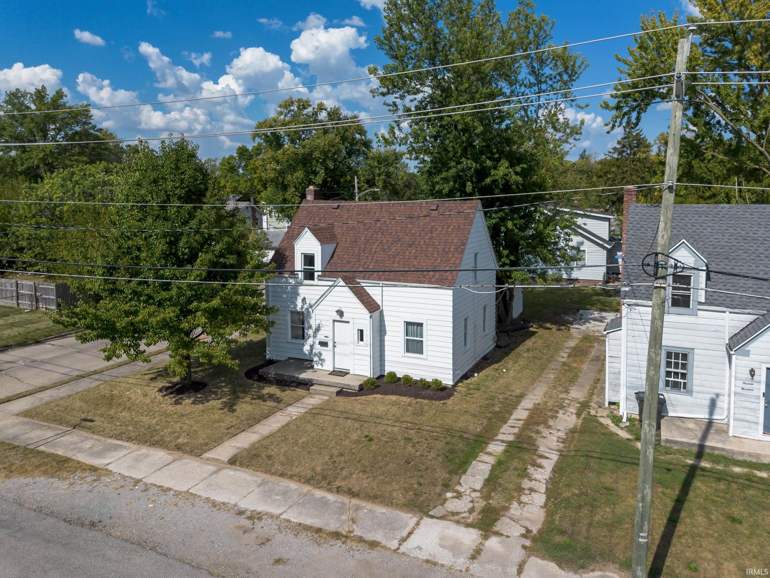 Photo 3 of 1415 Baxter Street
