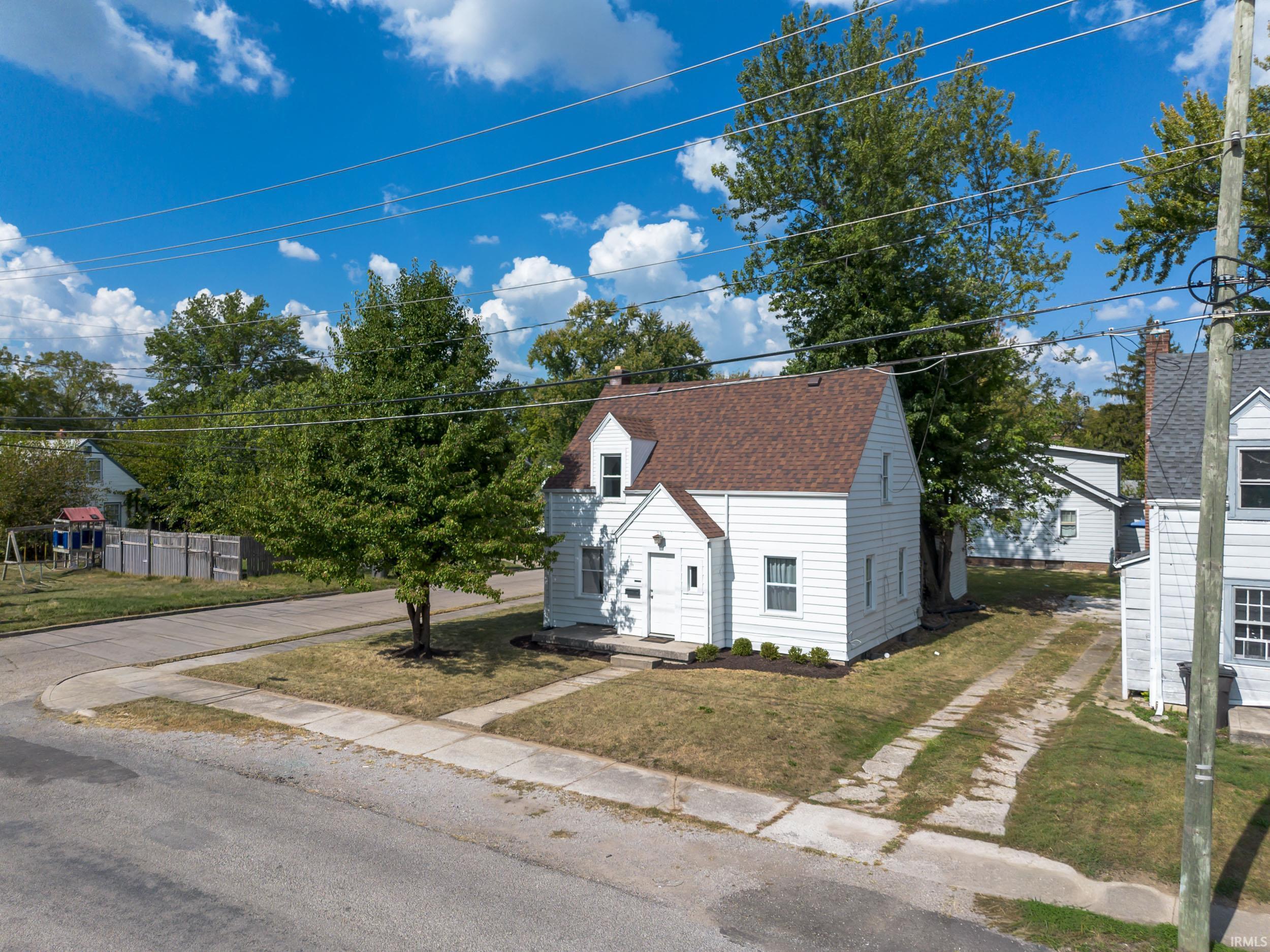 Photo 4 of 1415 Baxter Street