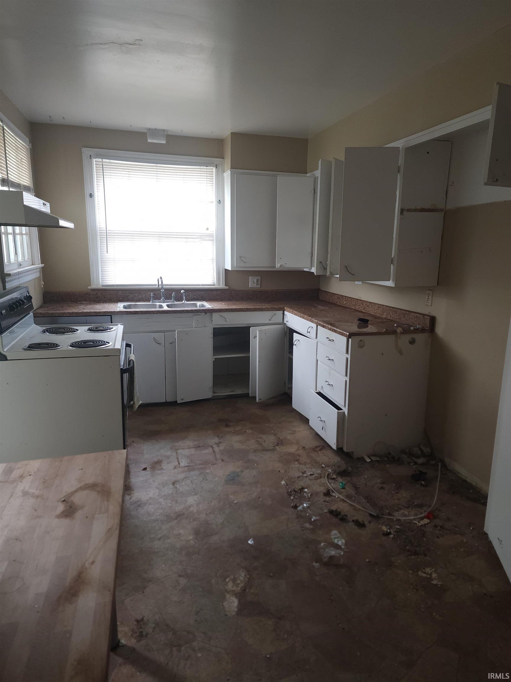 Photo 3 of 116 Burns Boulevard
