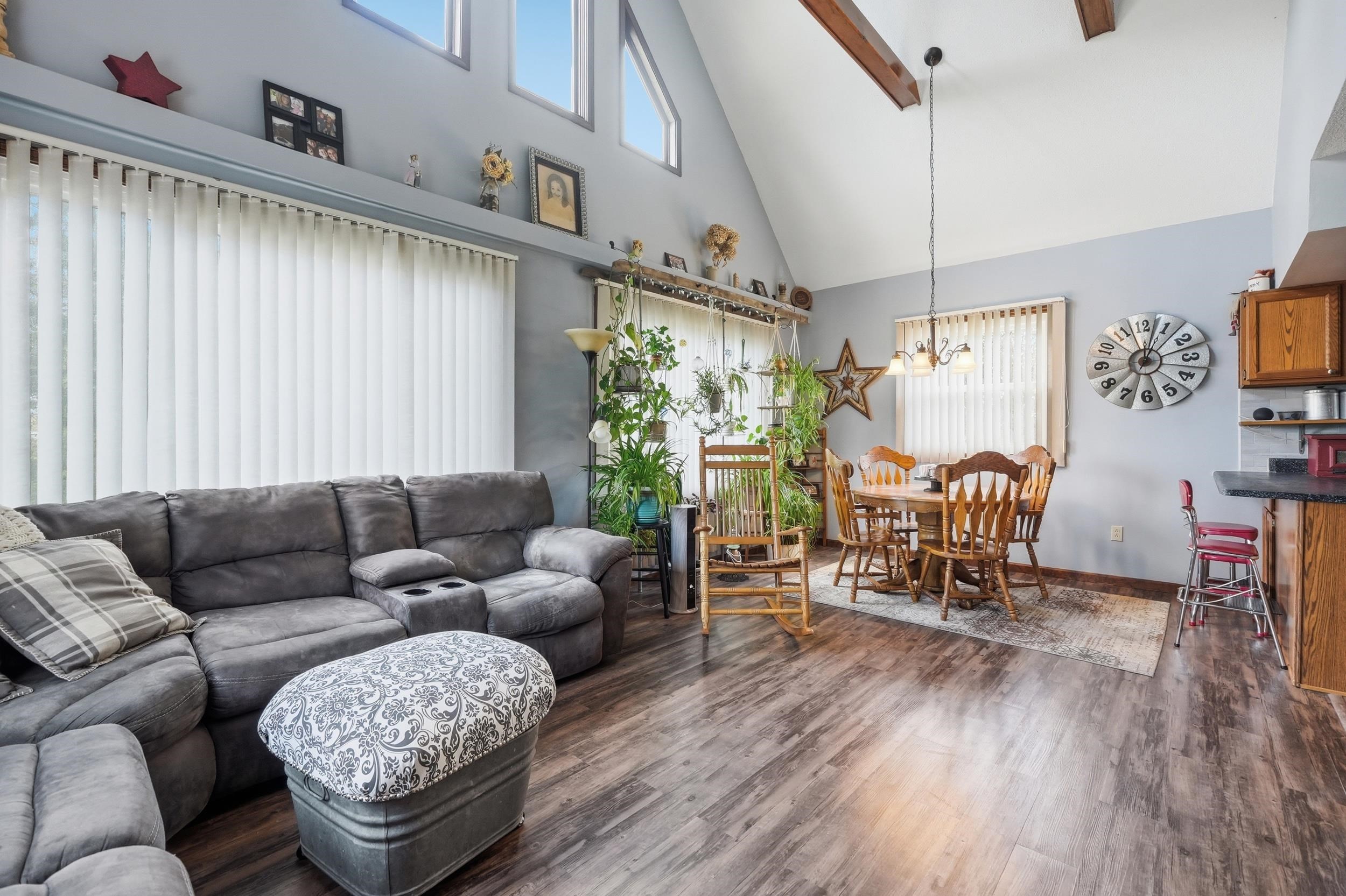Photo 6 of 504 Carlin Drive