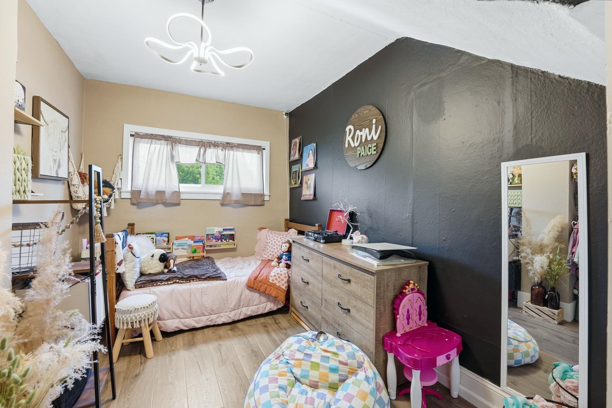 Photo 16 of 3540 S 275 E