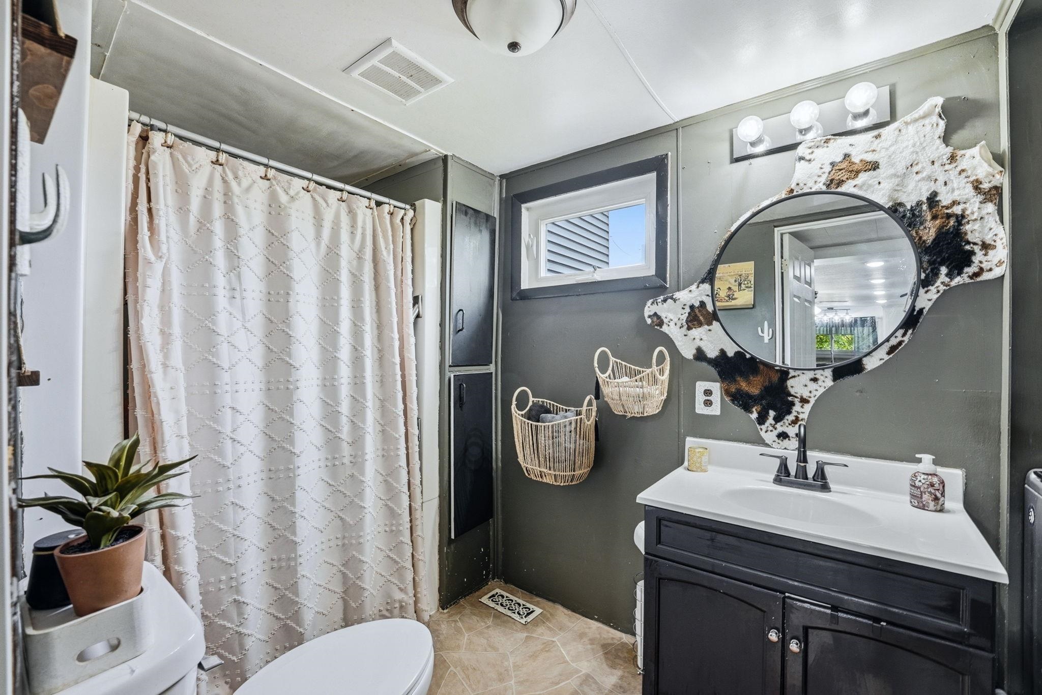Photo 17 of 3540 S 275 E