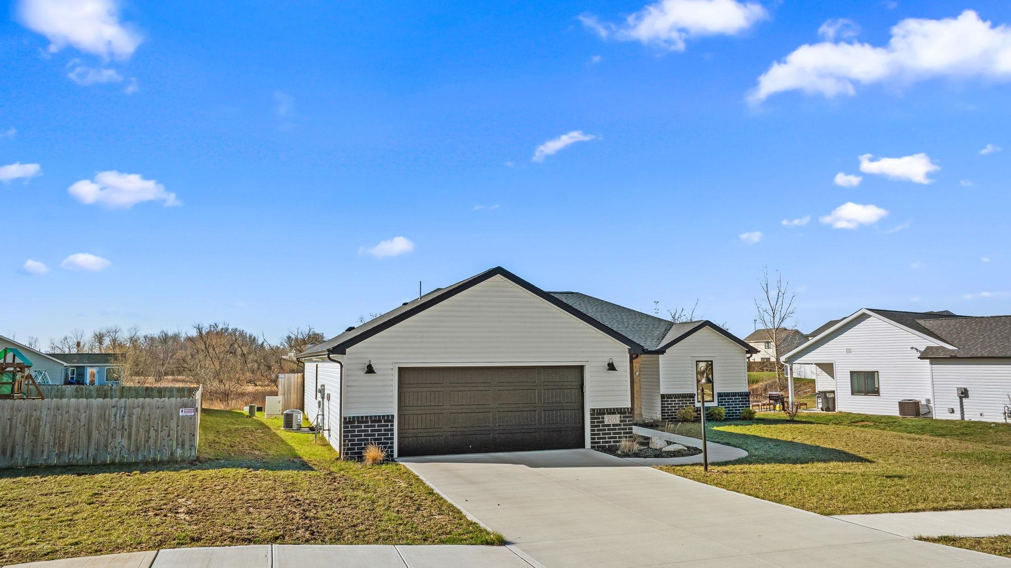 Photo 1 of 203 W Longfellow Boulevard