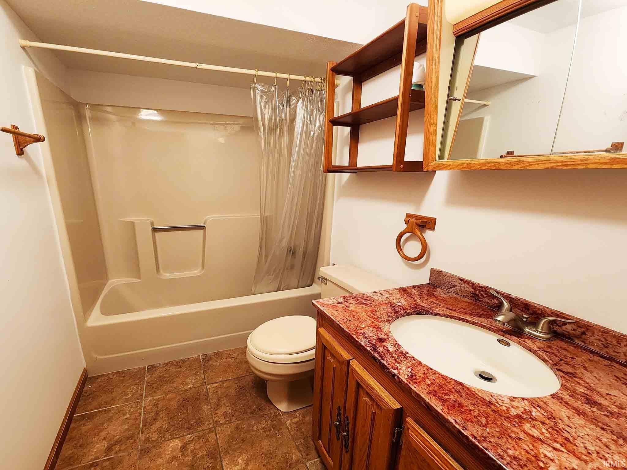 Lower level bathroom.