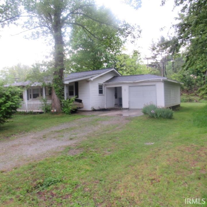 Homes for sale in Somerset, IN | 70 Delaware Ln, Somerset, IN 46984 | MLS# 202618902