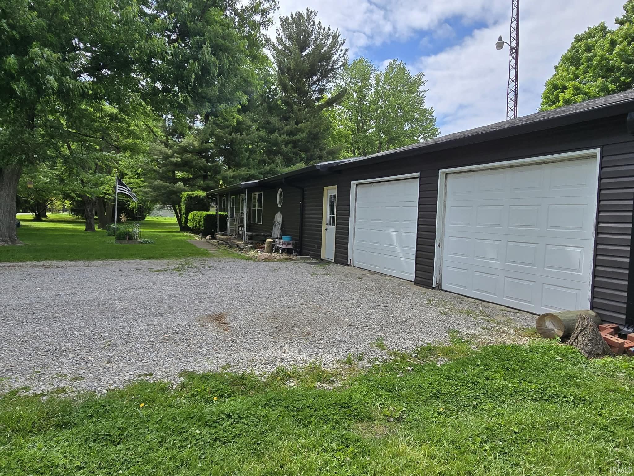 Homes for sale in Bringhurst, IN | 7433 E 325 Rd, Bringhurst, IN 46913 | MLS# 202618912
