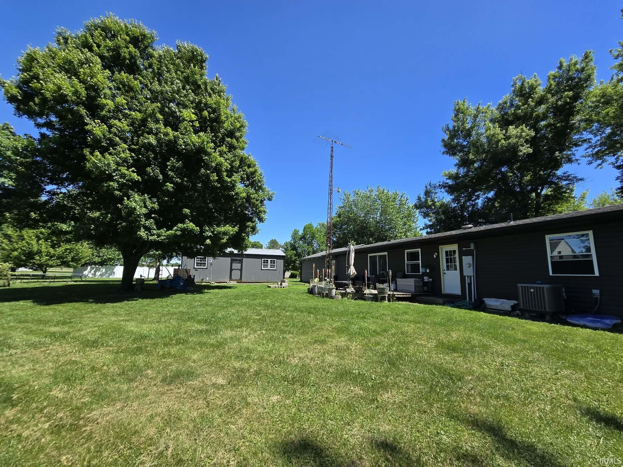 Homes for sale in Bringhurst, IN | 7433 E 325 Rd, Bringhurst, IN 46913 | MLS# 202618912