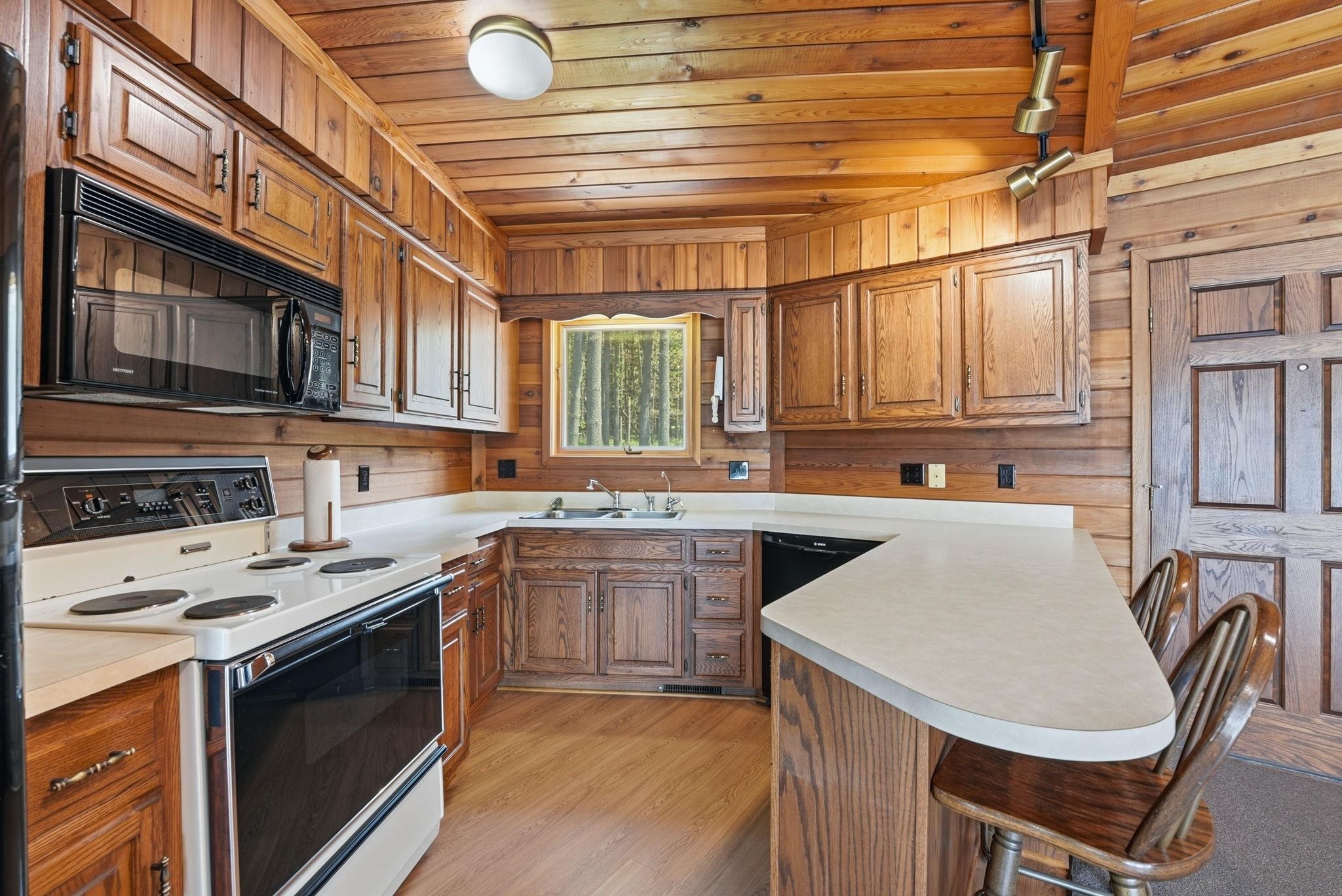 Photo 7 of 215 Lane 100 Pine Canyon Lk