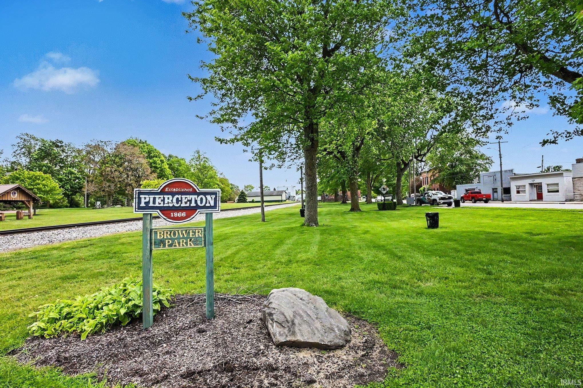 This home is walking distance to the quaint downtown Pierceton. Local events such as Pierceton days bring a vibrancy to this historic little town.