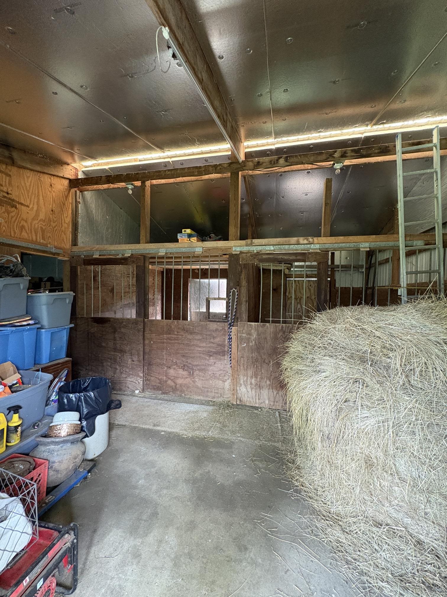WOOD SHOP & STORAGE TOO 960 SQUARE FEET!