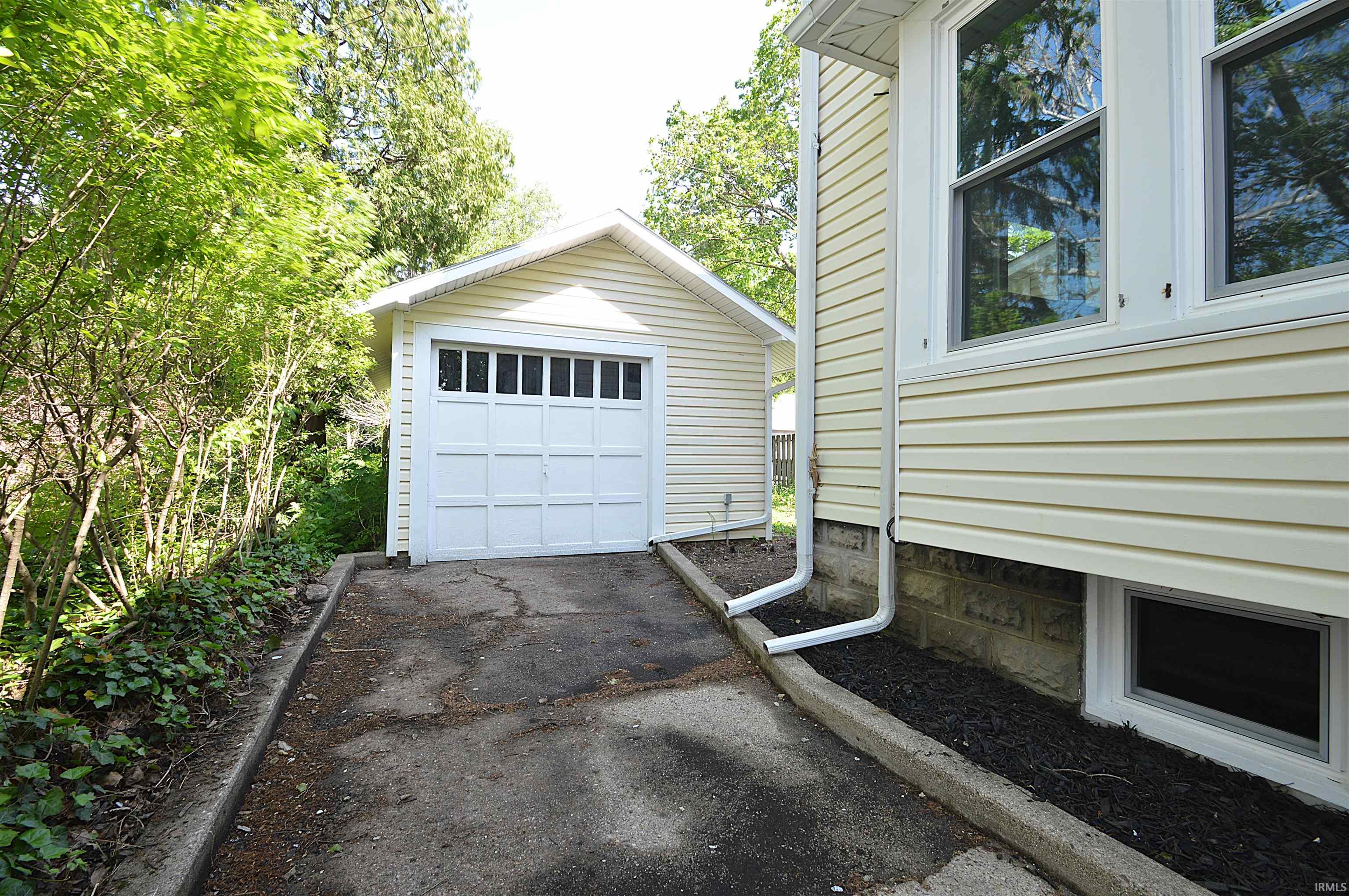 Photo 1 of 710 W Park Drive